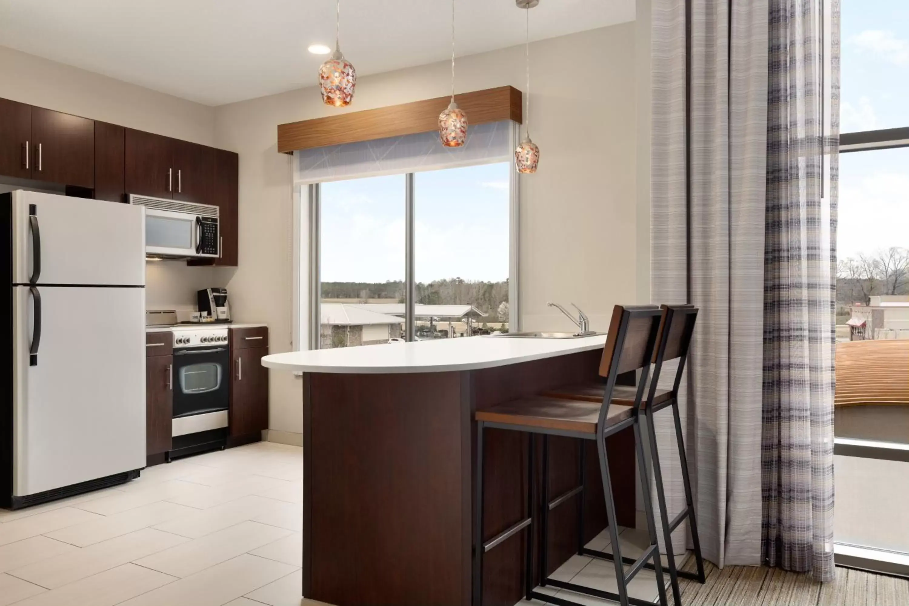 Photo of the whole room, Bathroom in Holiday Inn Express Hotel & Suites Opelika Auburn, an IHG Hotel