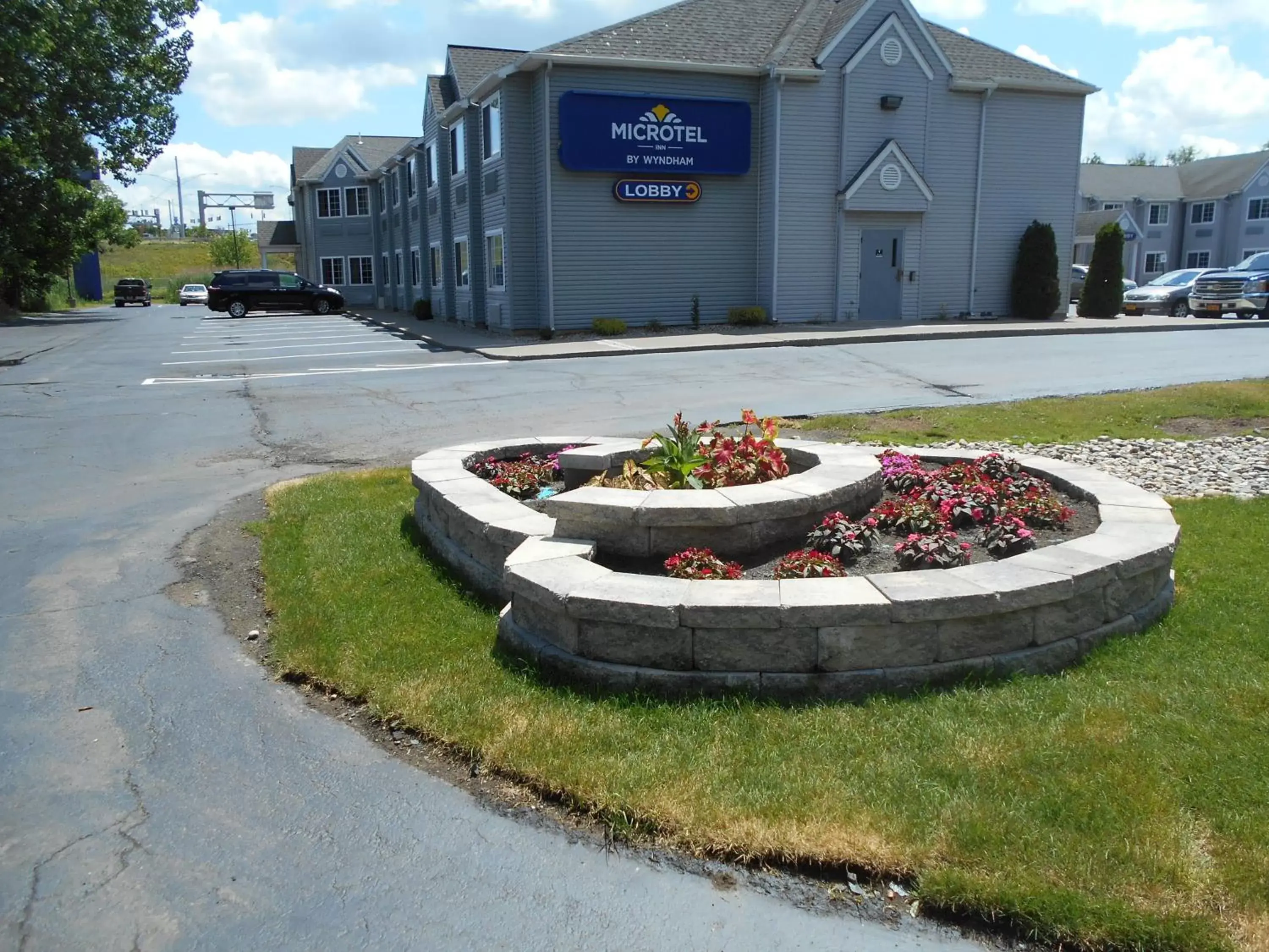 Day, Garden in Microtel Inn by Wyndham - Albany Airport