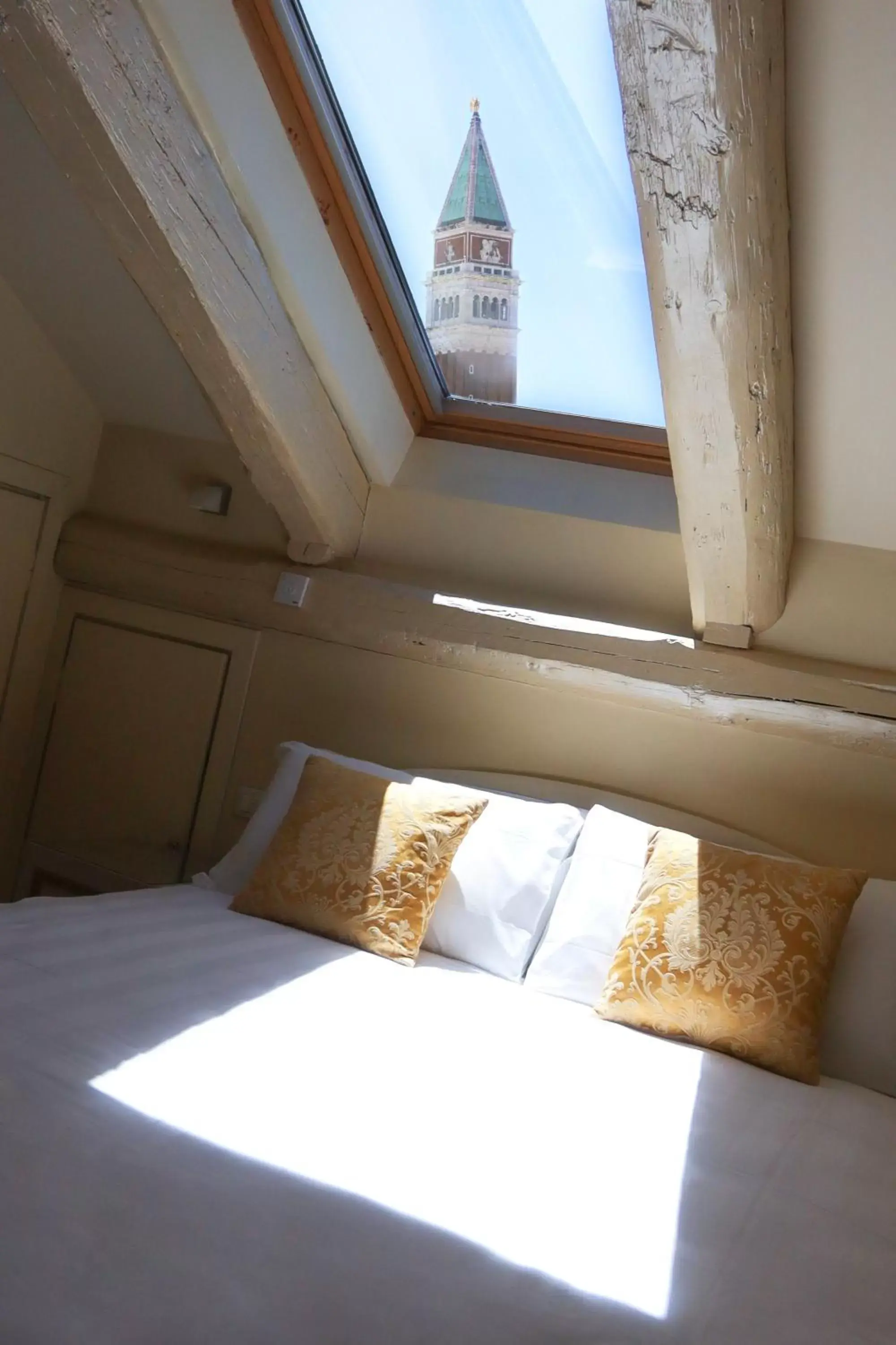 Bed in Relais Venezia