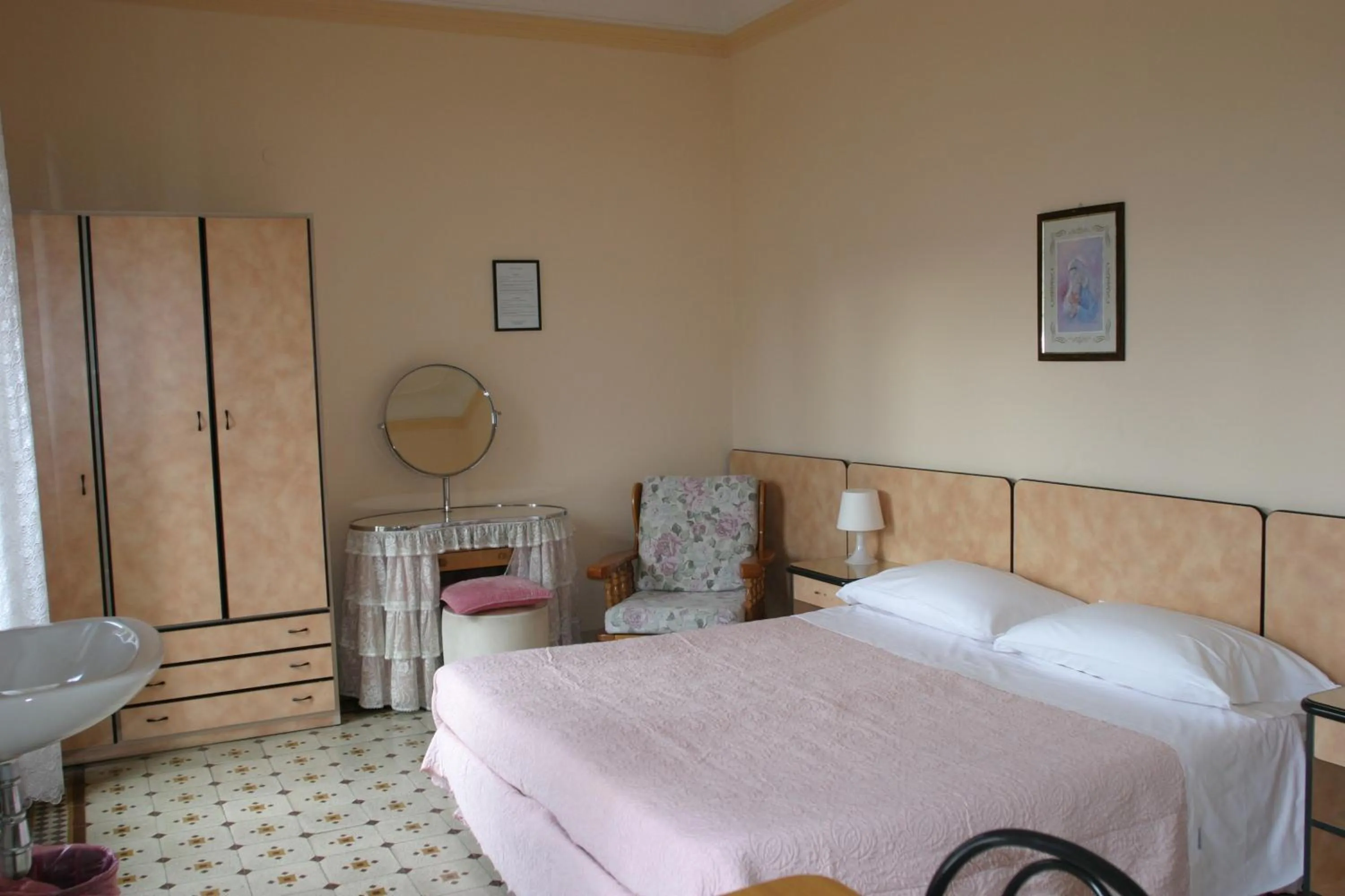 Photo of the whole room, Bed in Hotel Panorama Bologna Centro