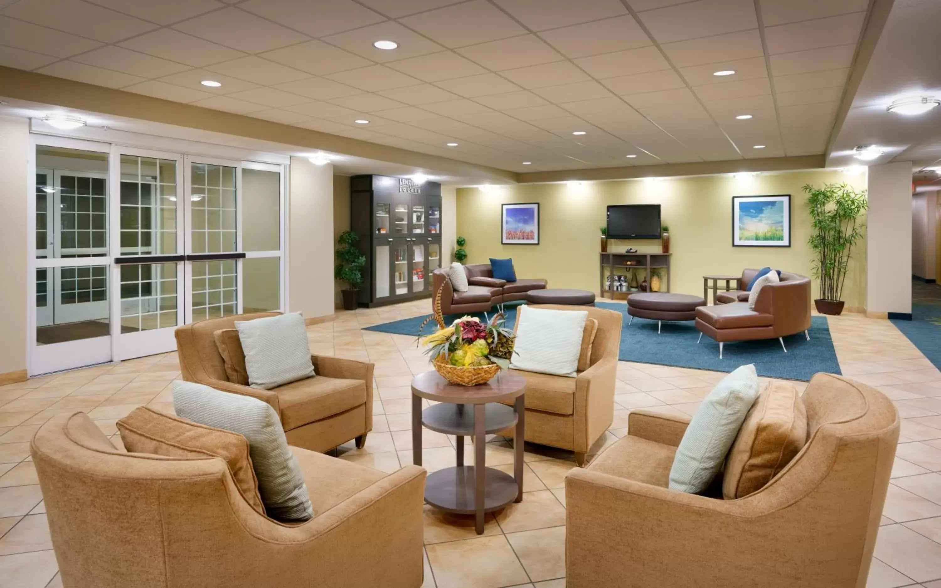 Property building, Lobby/Reception in Candlewood Suites Plano East, an IHG Hotel