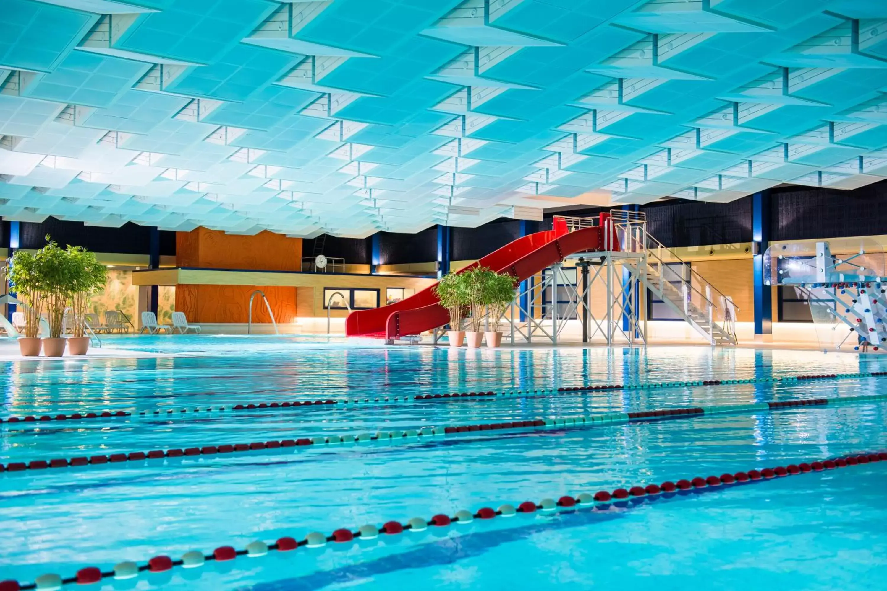 Swimming Pool in Hotel am Kurpark