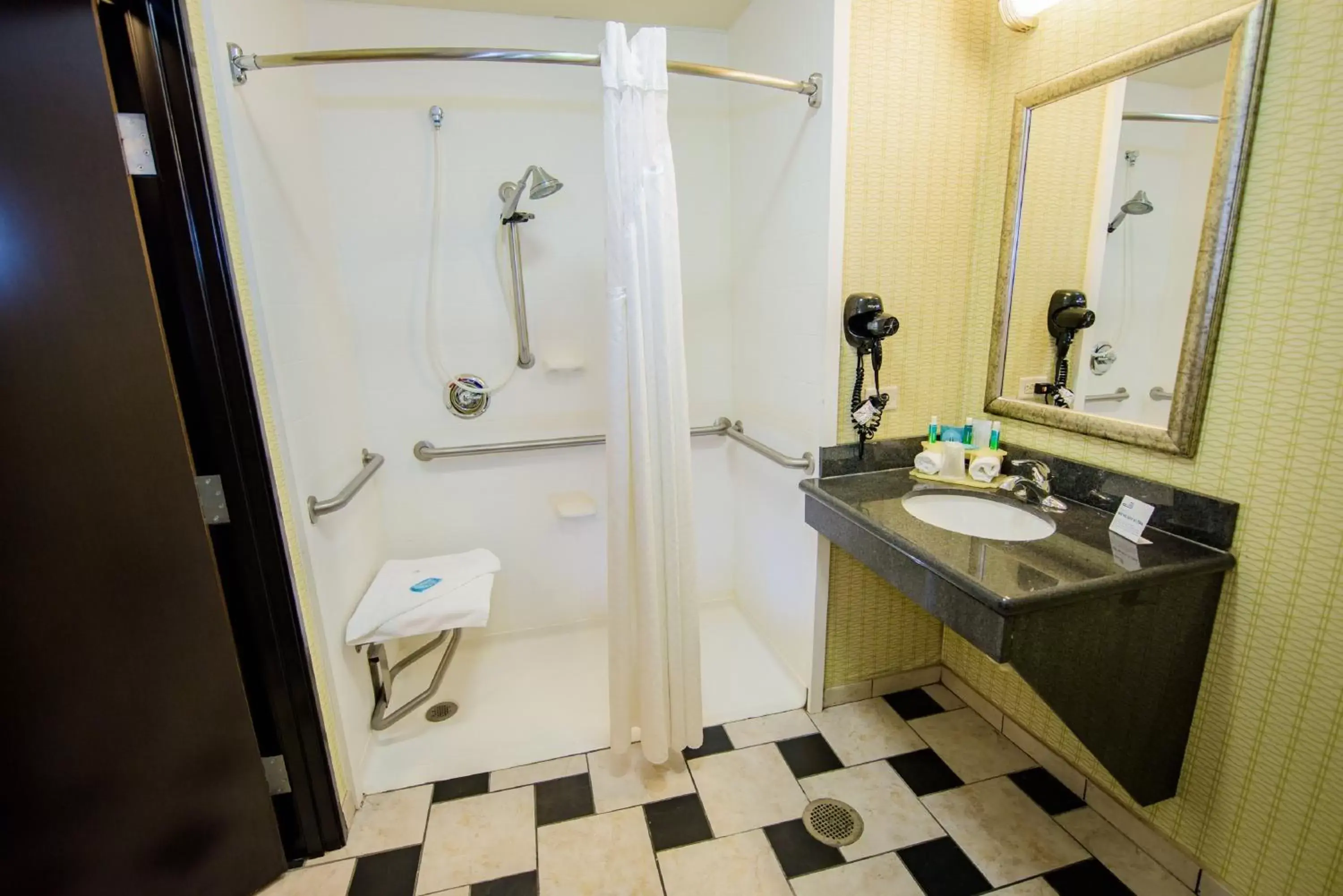 Bathroom in Holiday Inn Express Tulsa South Bixby, an IHG Hotel