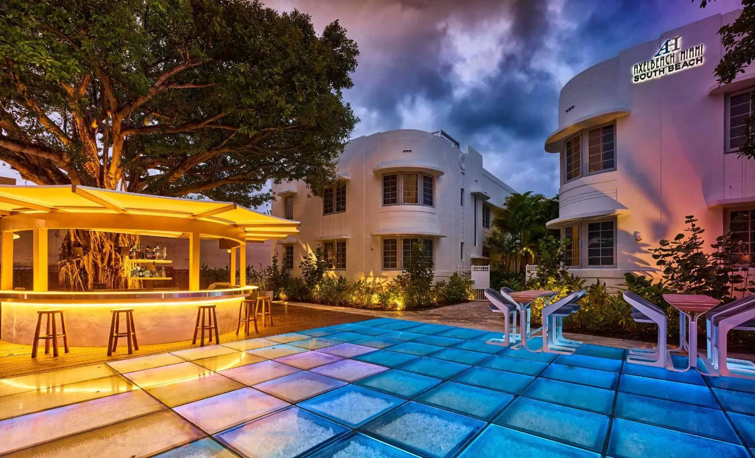 Lounge or bar in Axel Beach Miami-South Beach - Adults Only Lounge or bar in Axel Beach Miami-South Beach - Adults Only