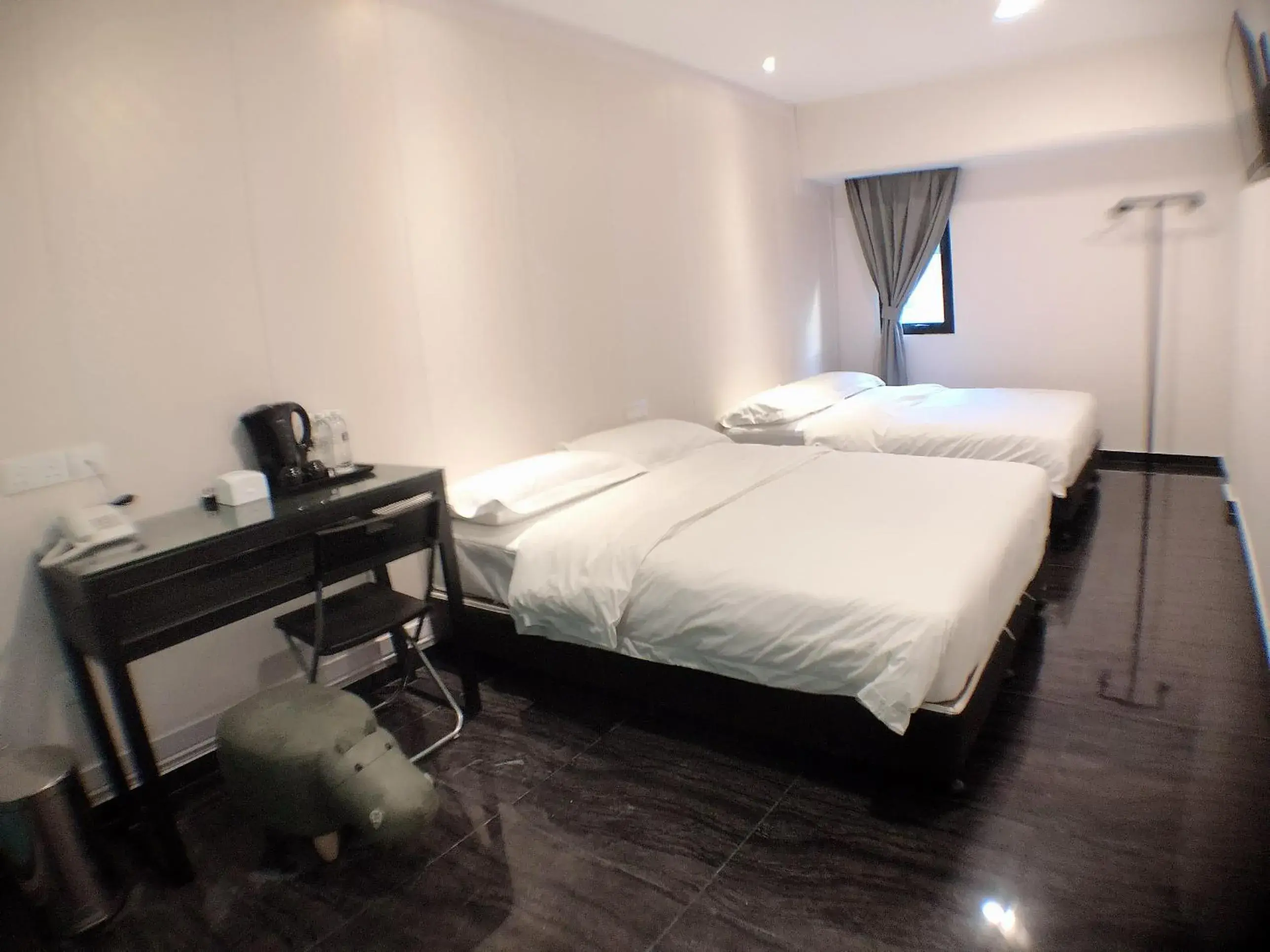 Photo of the whole room, Bed in M design Hotel @ Taman Pertama