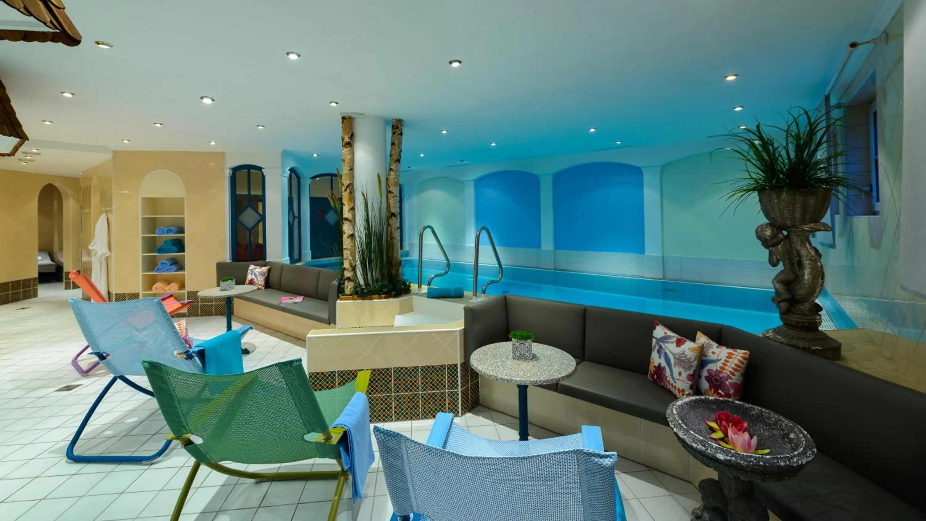 Swimming pool in Hotel Walserwirt