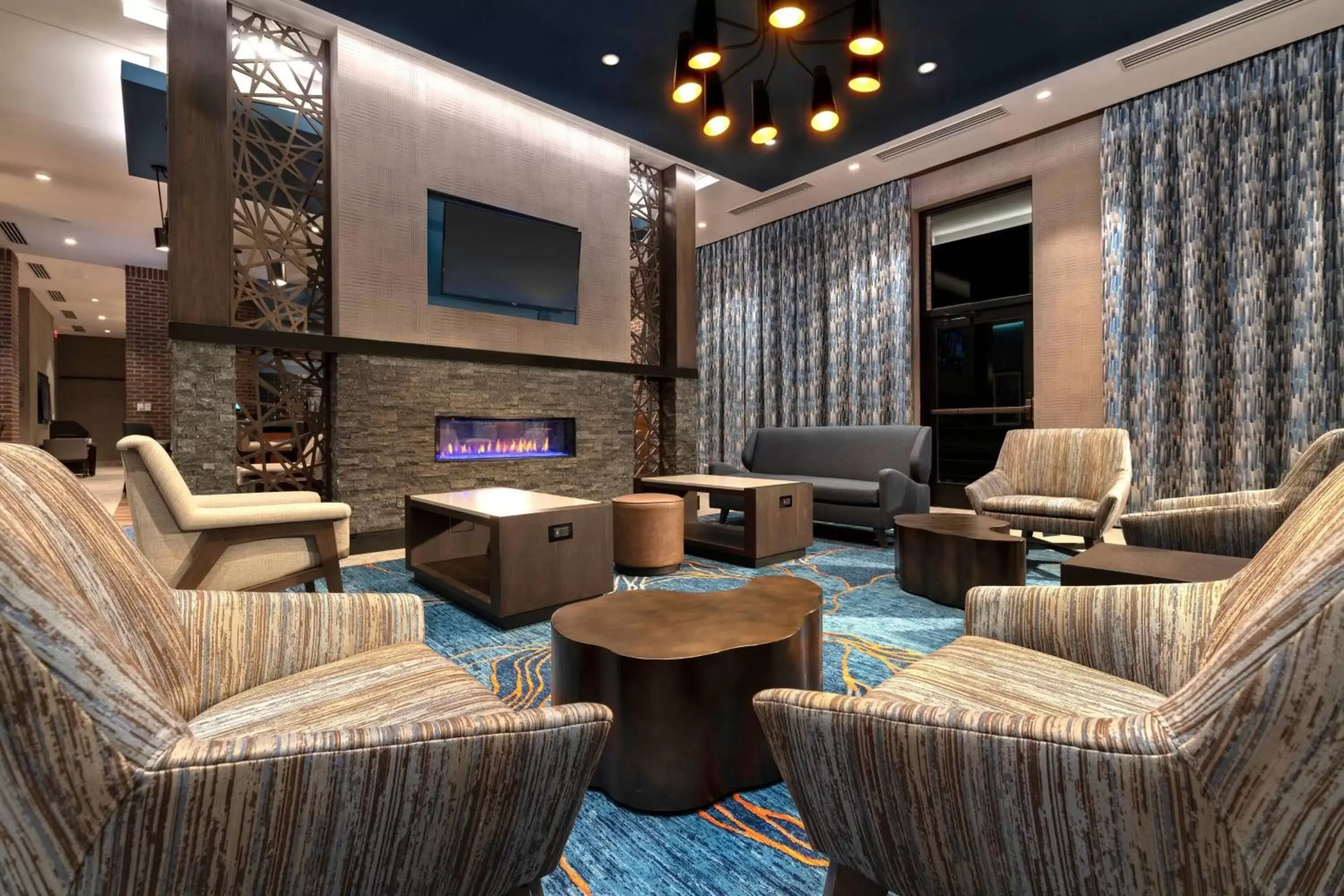 Lobby or reception, Lounge/Bar in Residence Inn by Marriott Manchester Downtown