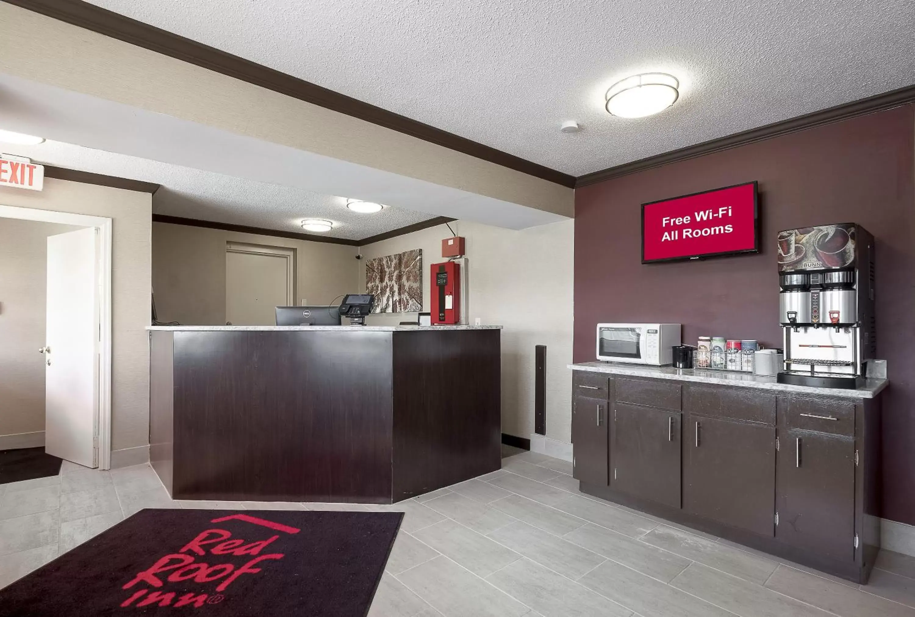 Lobby or reception in Red Roof Inn Dayton Huber Heights