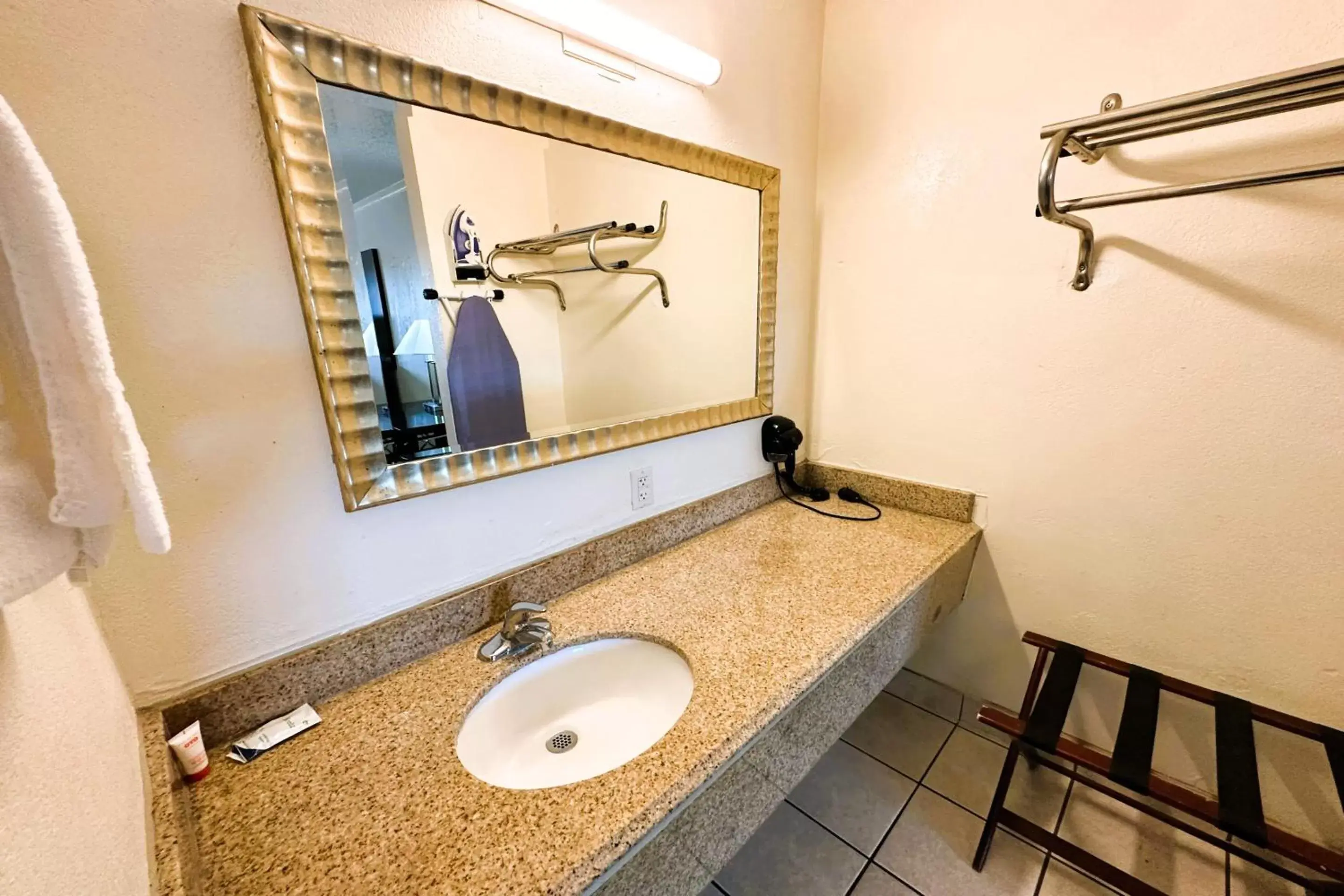 Bathroom in Oyo Hotel San Antonio Lackland AFB Seaworld Hwy 90 W