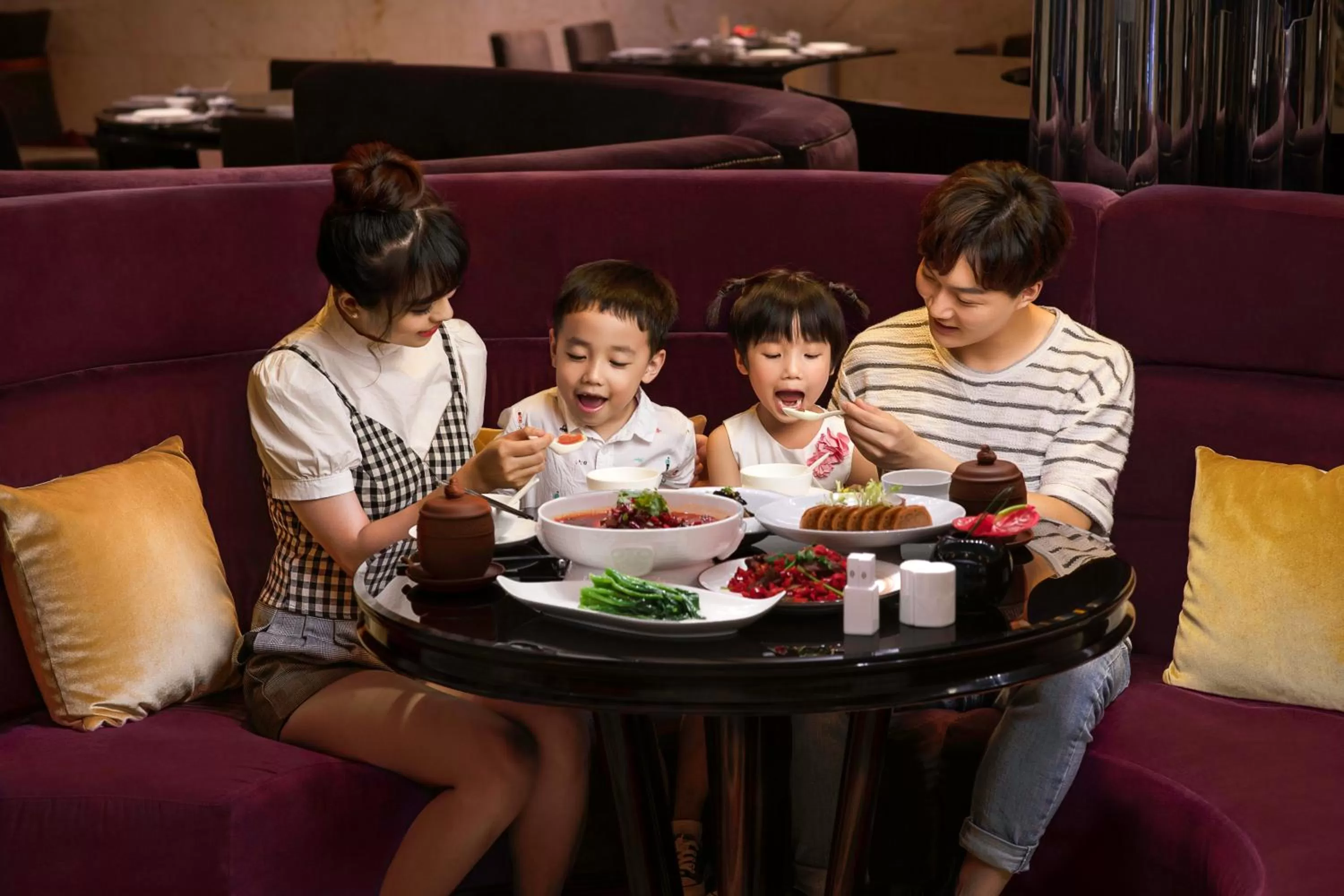 Restaurant/places to eat in InterContinental Chengdu Global Center by IHG