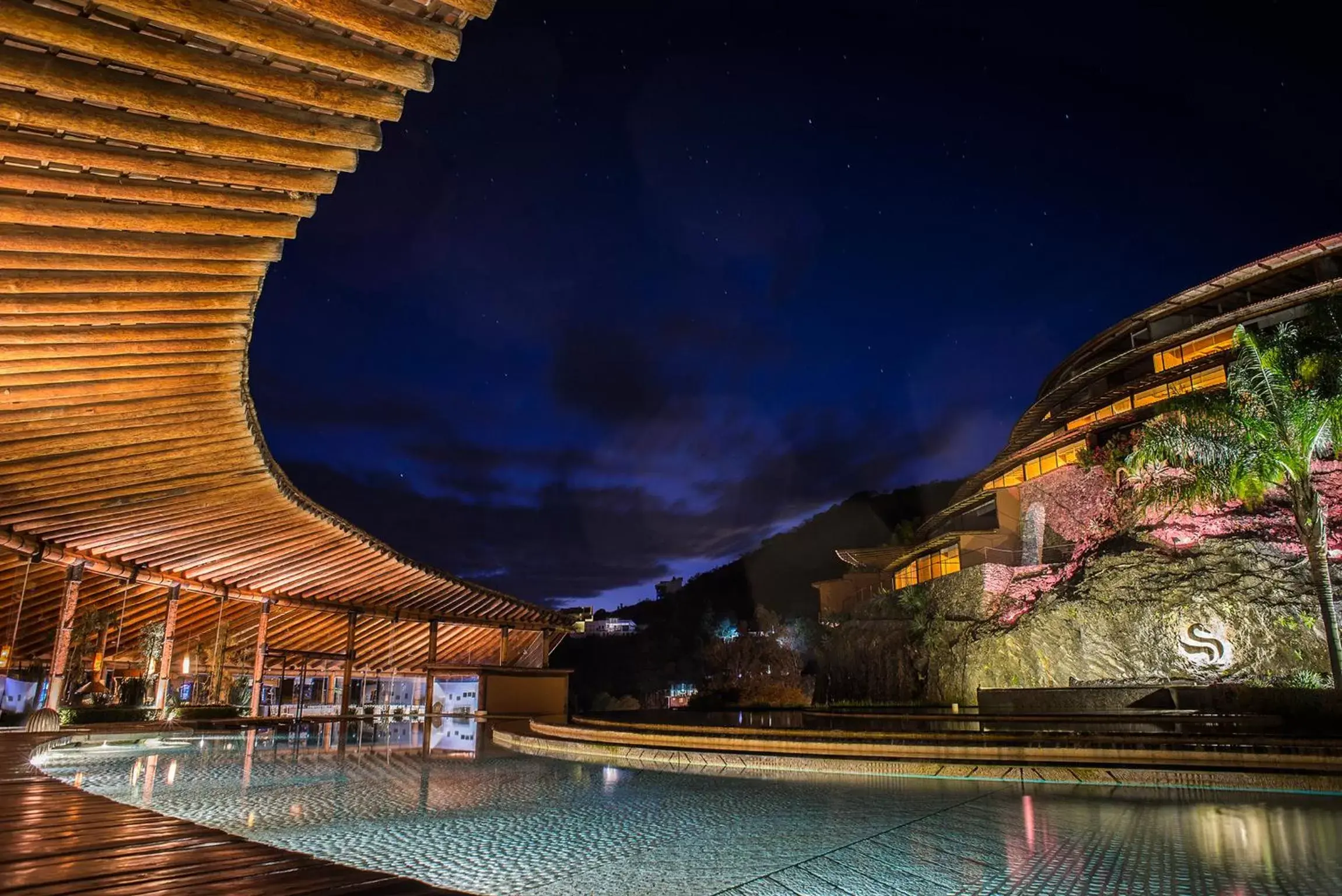 Garden, Swimming Pool in El Santuario Resort & Spa