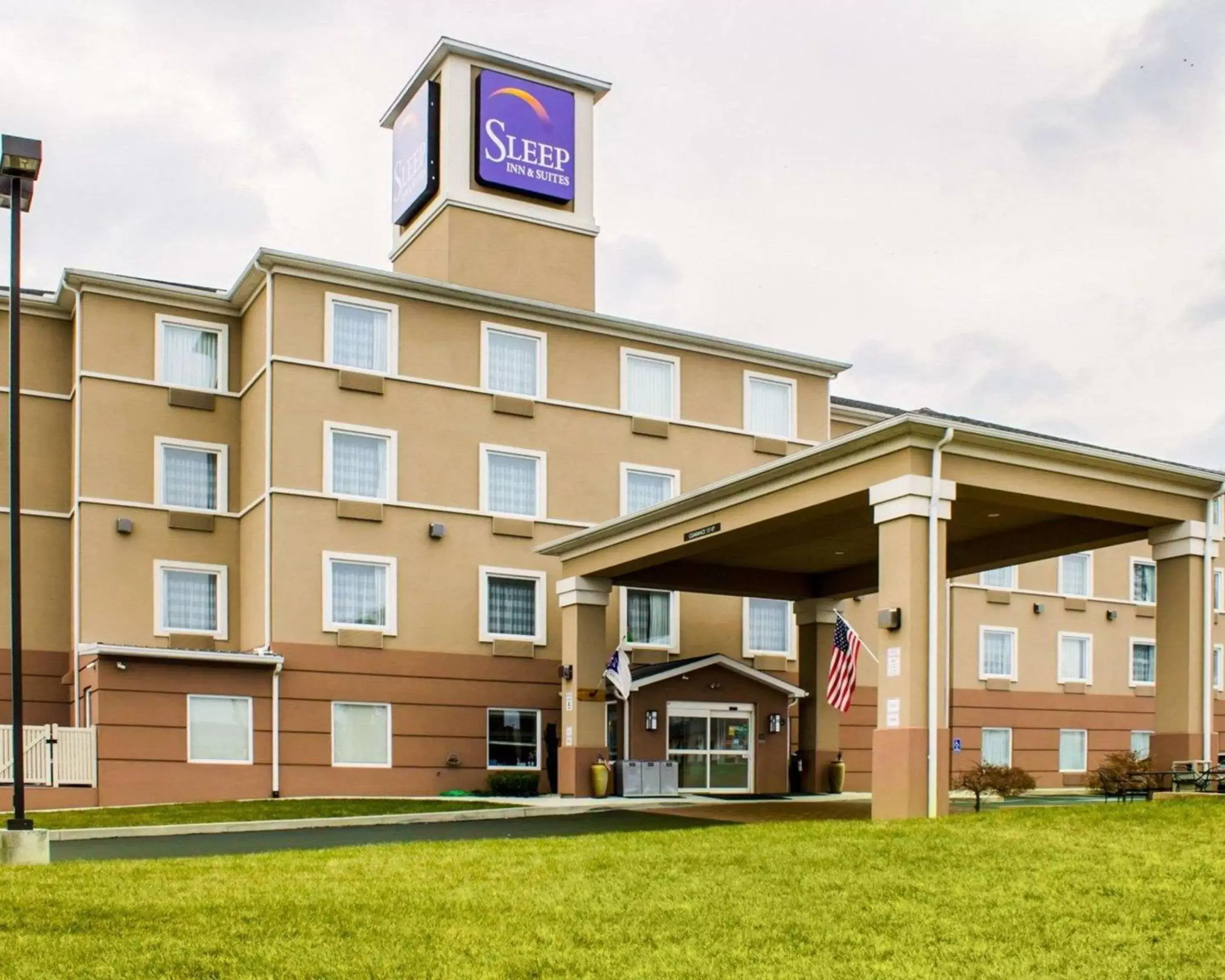 Property Building in Sleep Inn & Suites Harrisburg -Eisenhower Boulevard