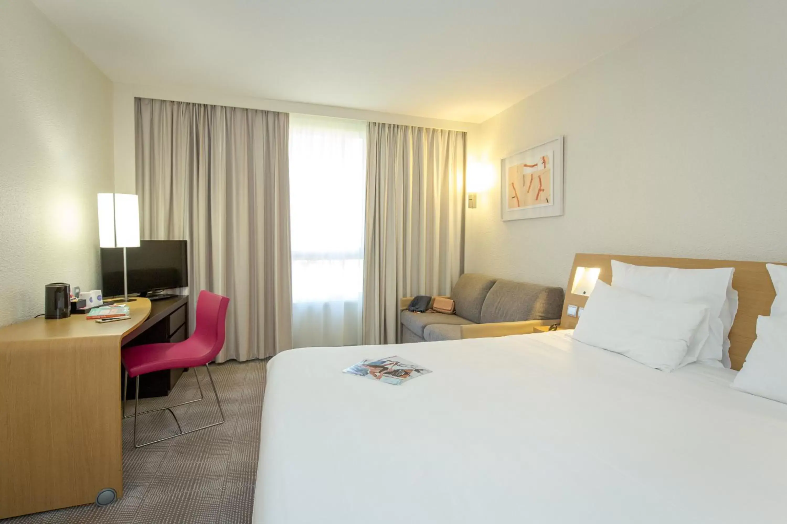 Staff, Bed in Novotel Perpignan Nord Rivesaltes