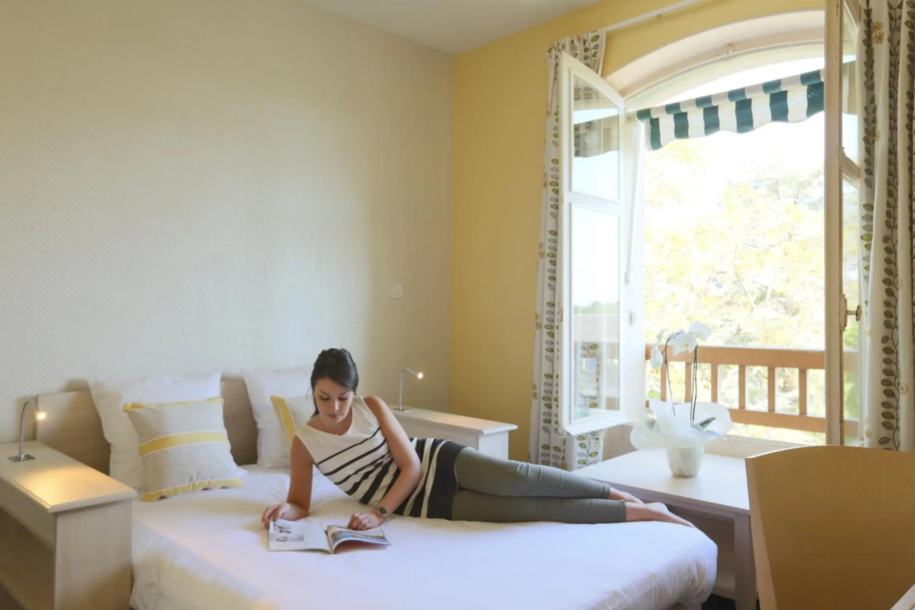 Bedroom in Logis Les Loges du Parc