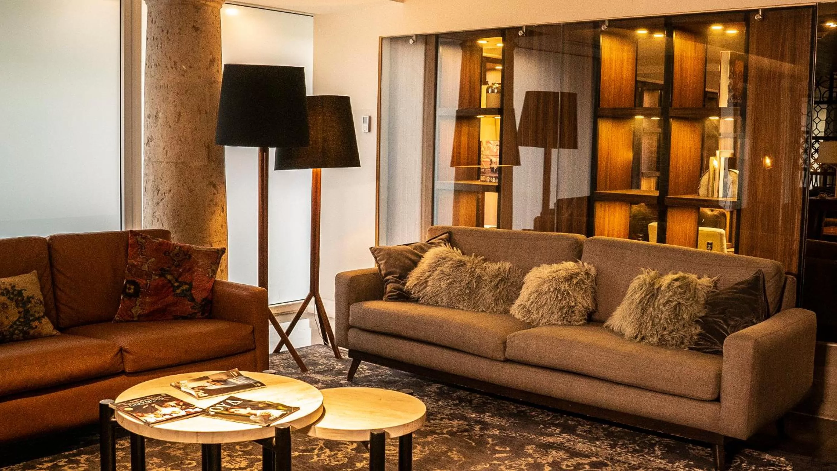 Lobby or reception in Hotel Indigo Guadalajara Expo by IHG