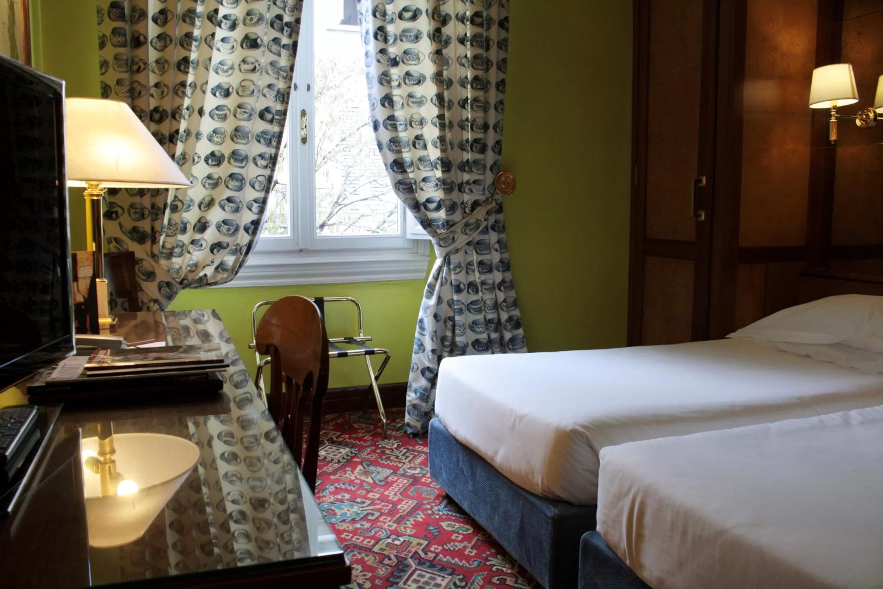 TV and multimedia, Bed in Hotel Albani Firenze