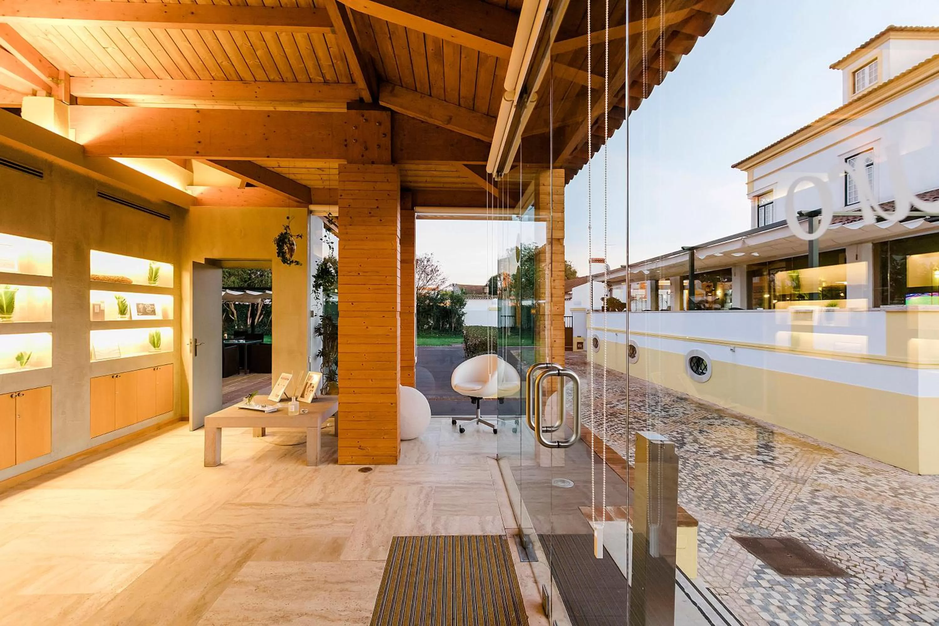 Swimming pool in Hotel Lusitano