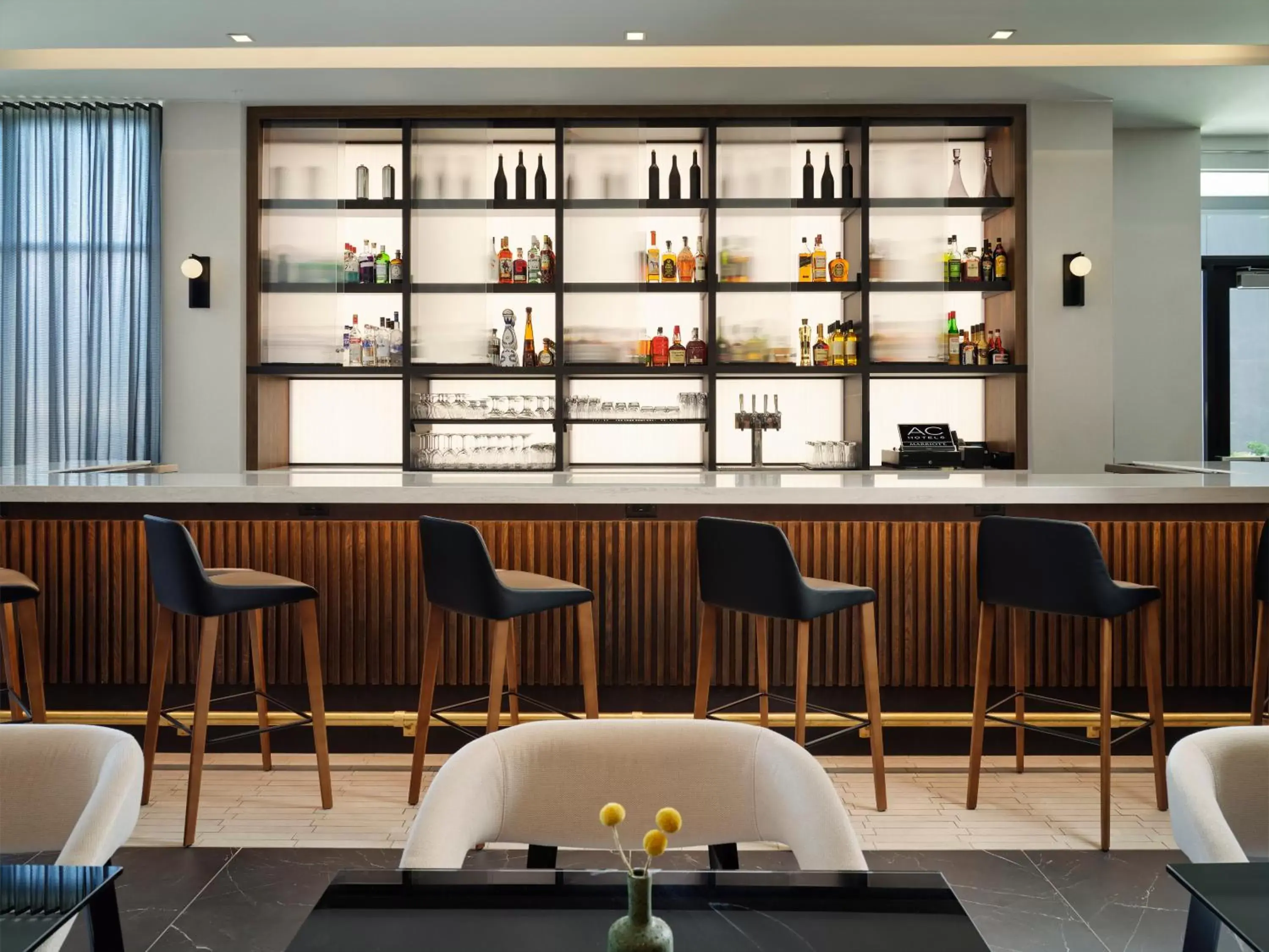 Lounge or bar in AC Hotel by Marriott Dayton
