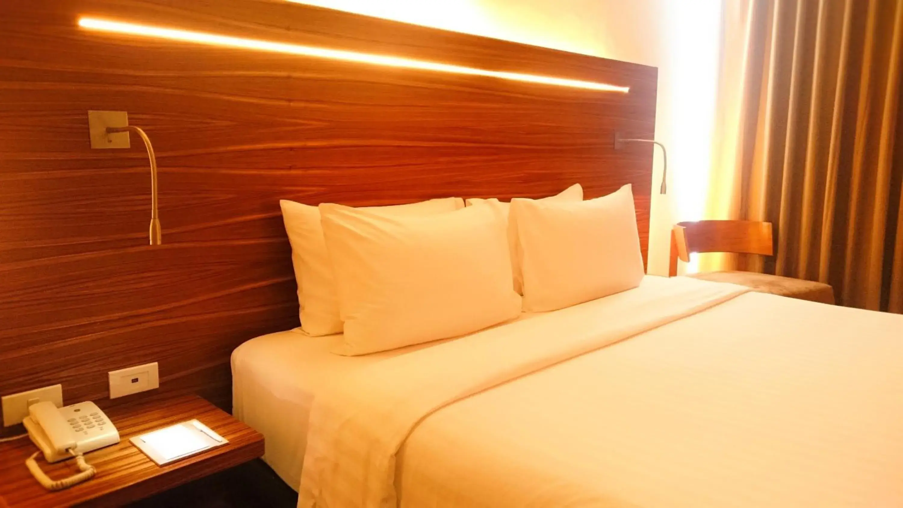 Bedroom, Room Photo in Sacha's Hotel Uno SHA