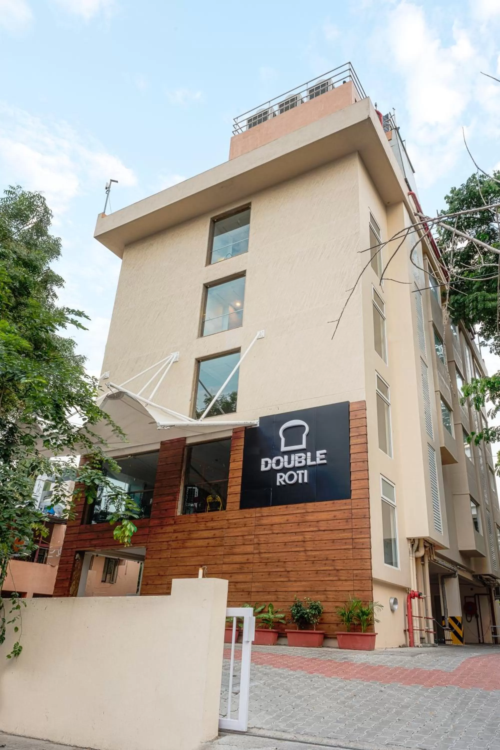 Property building in Treebo Fourth Avenue