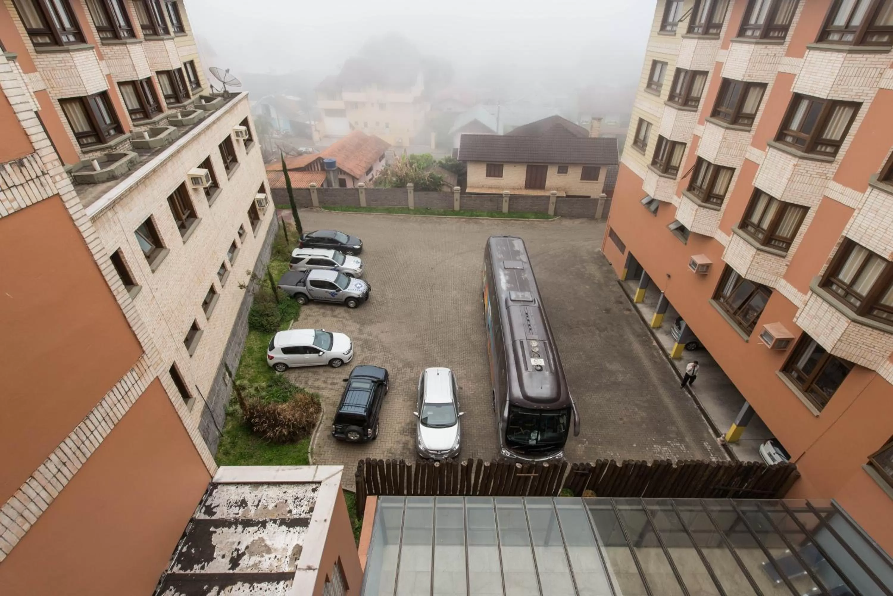 Parking in Hotel Serra Nevada