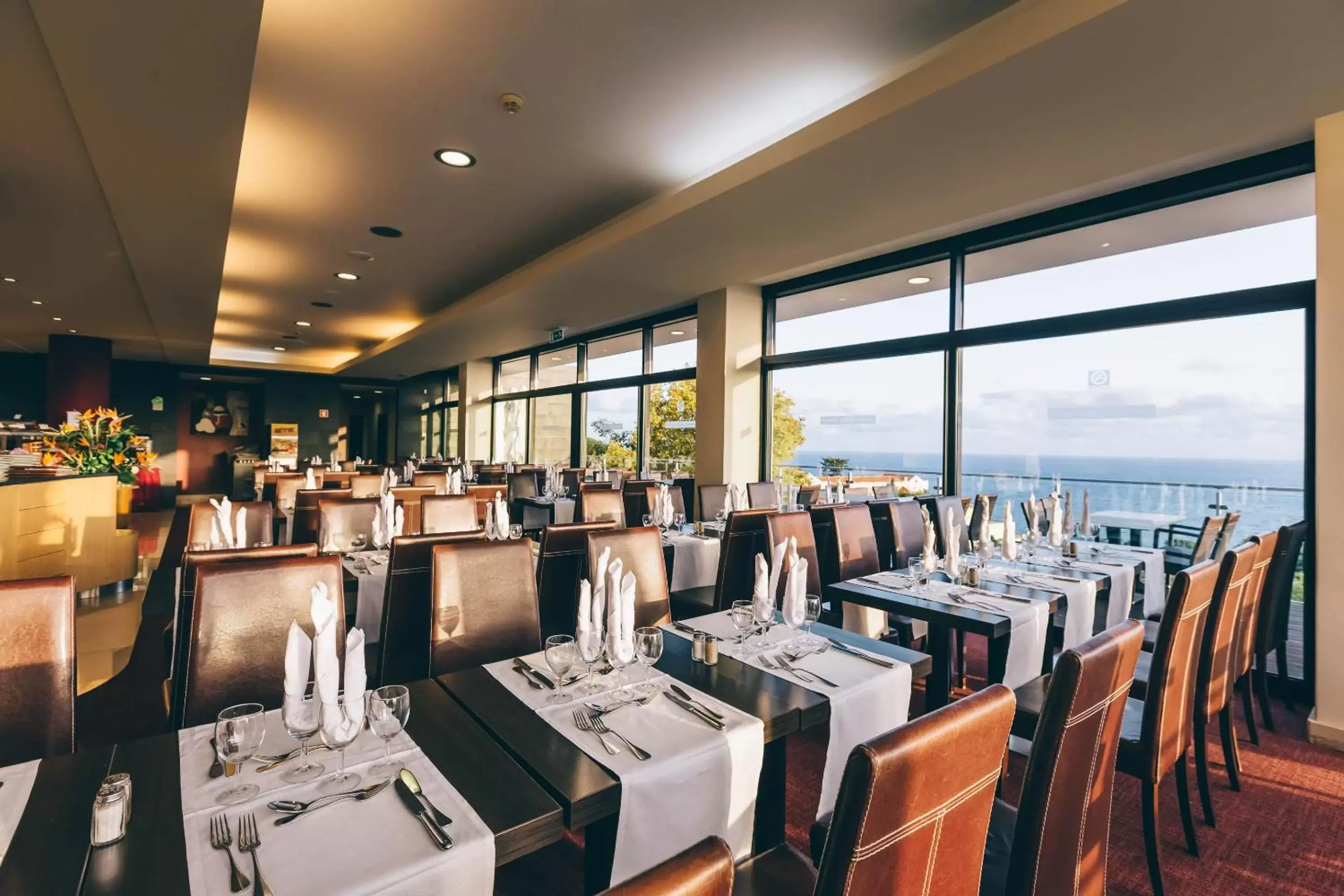 Restaurant/Places to Eat in Muthu Raga Madeira Hotel