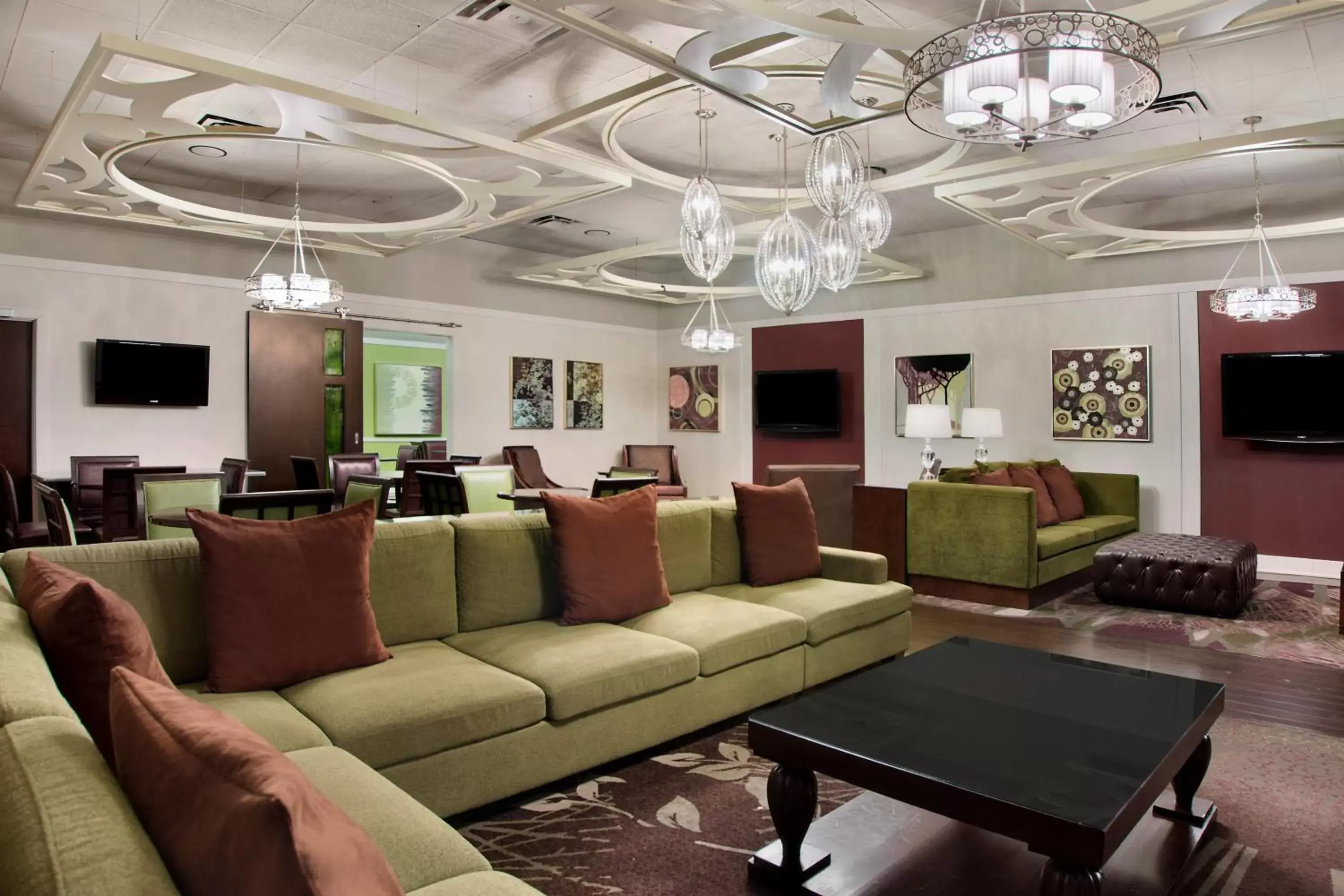 Communal lounge/ TV room, Lobby/Reception in Harrah's North Kansas City Hotel & Casino