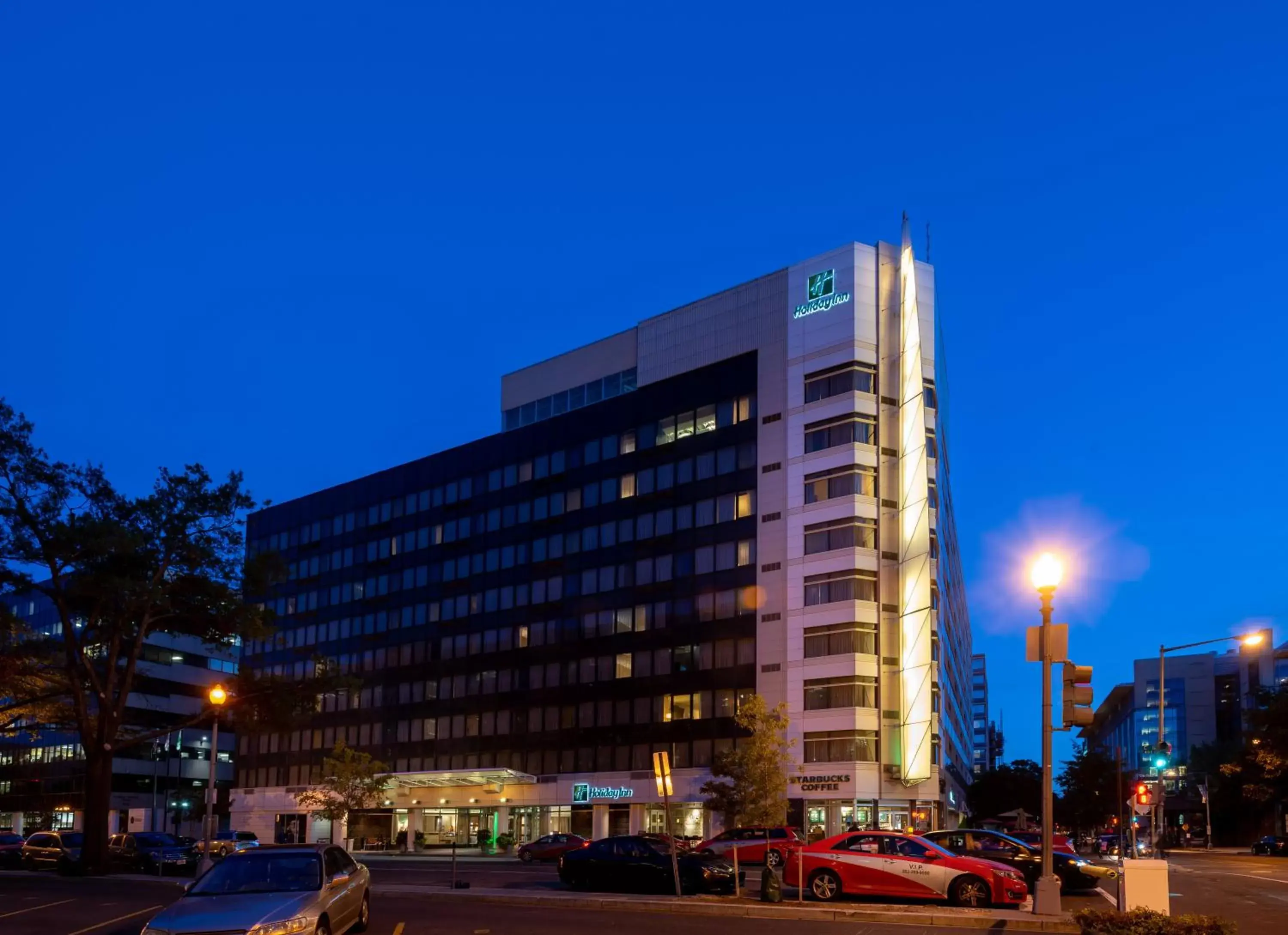 Property Building in Holiday Inn Washington Capitol-National Mall, an IHG Hotel