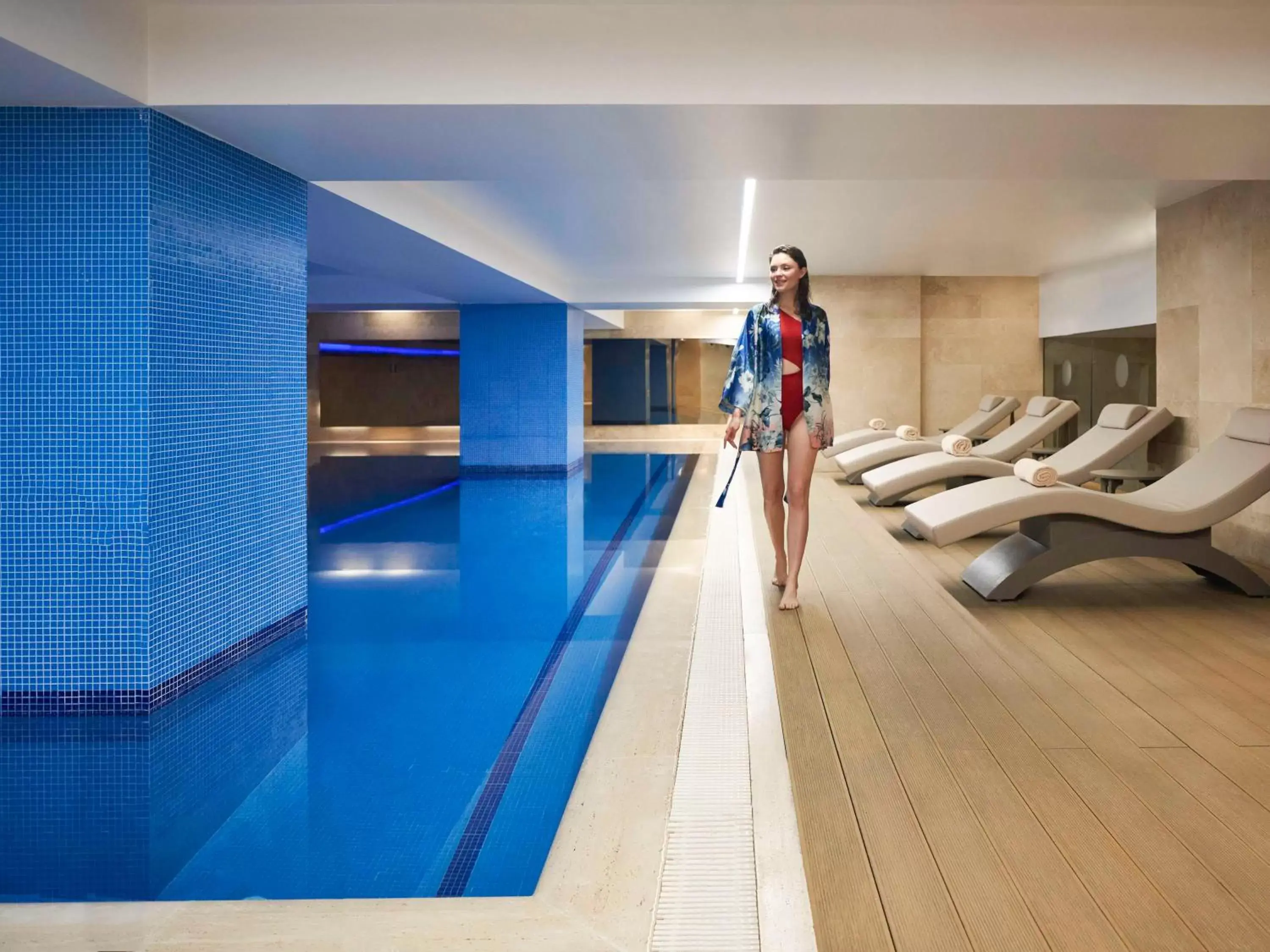 Pool view, Swimming Pool in Mövenpick Hotel Istanbul Bosphorus