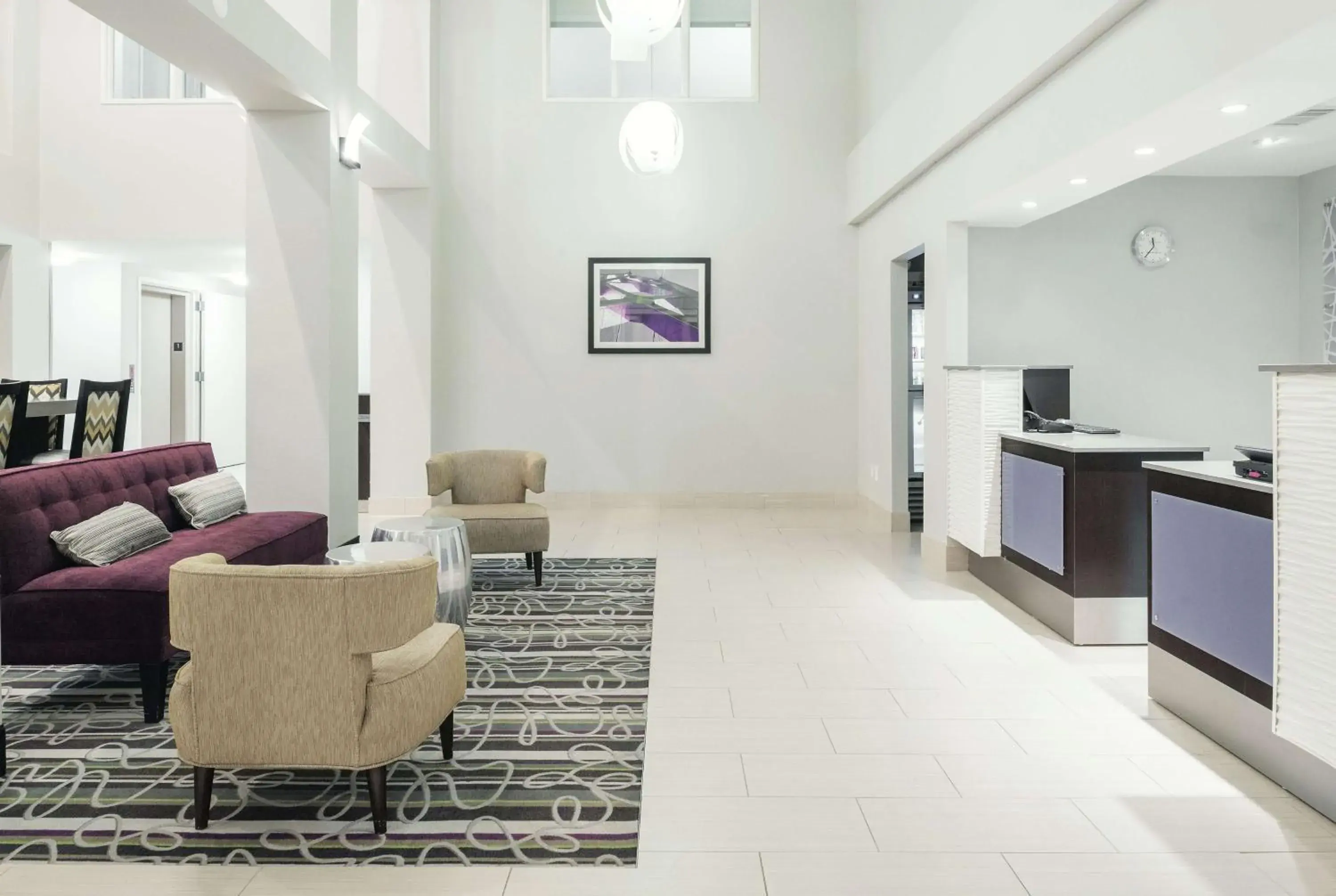 Lobby or reception, Seating Area in La Quinta Inn & Suites by Wyndham Fairfield - Napa Valley