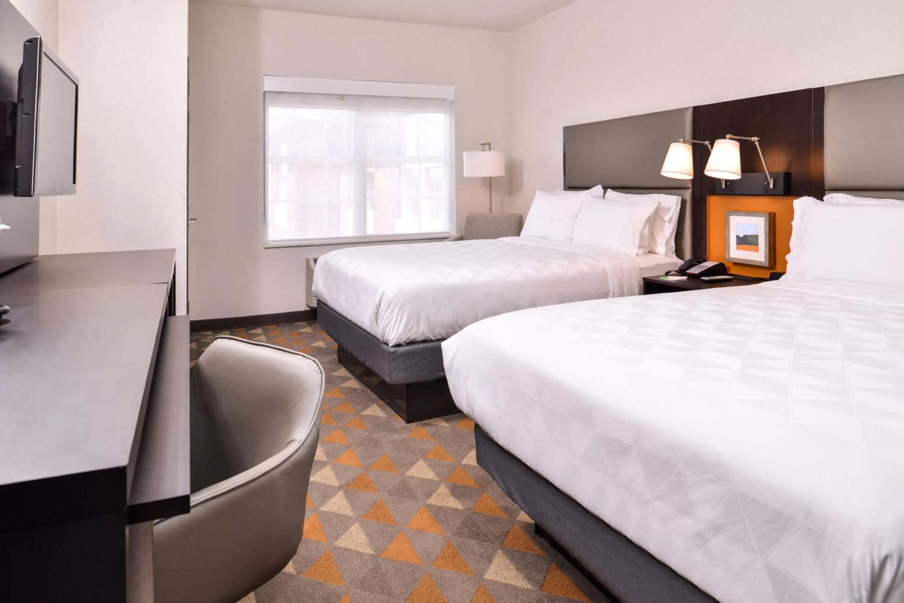 Queen Room with Two Queen Beds and Mobility Accessible Tub - Non-Smoking in Holiday Inn and Suites Addison, an IHG Hotel