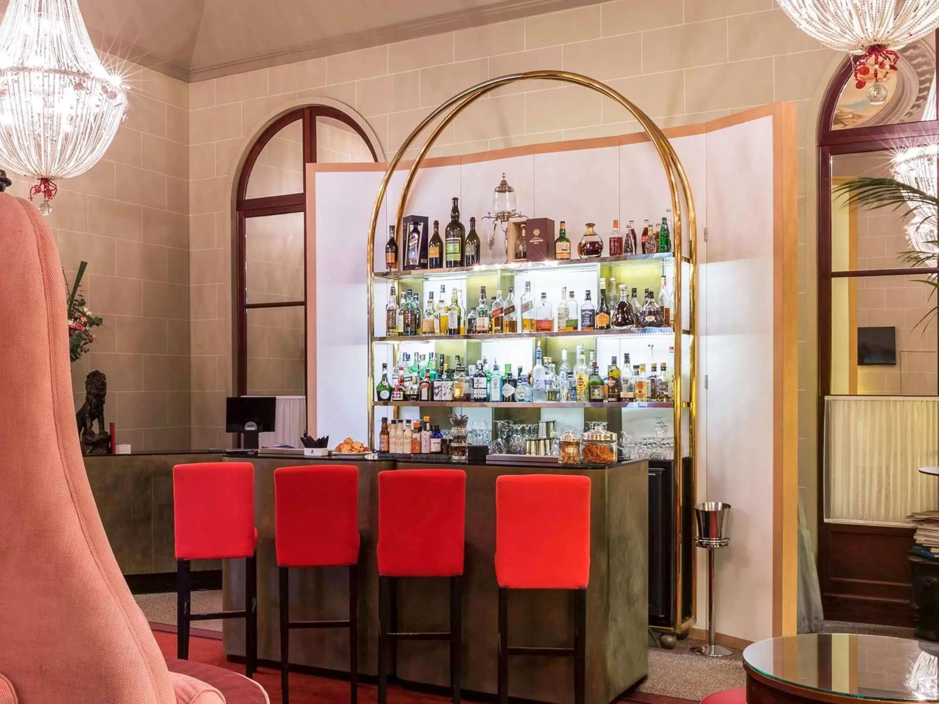 Lounge or bar, Lounge/Bar in Hotel Carlton Lyon - MGallery Hotel Collection