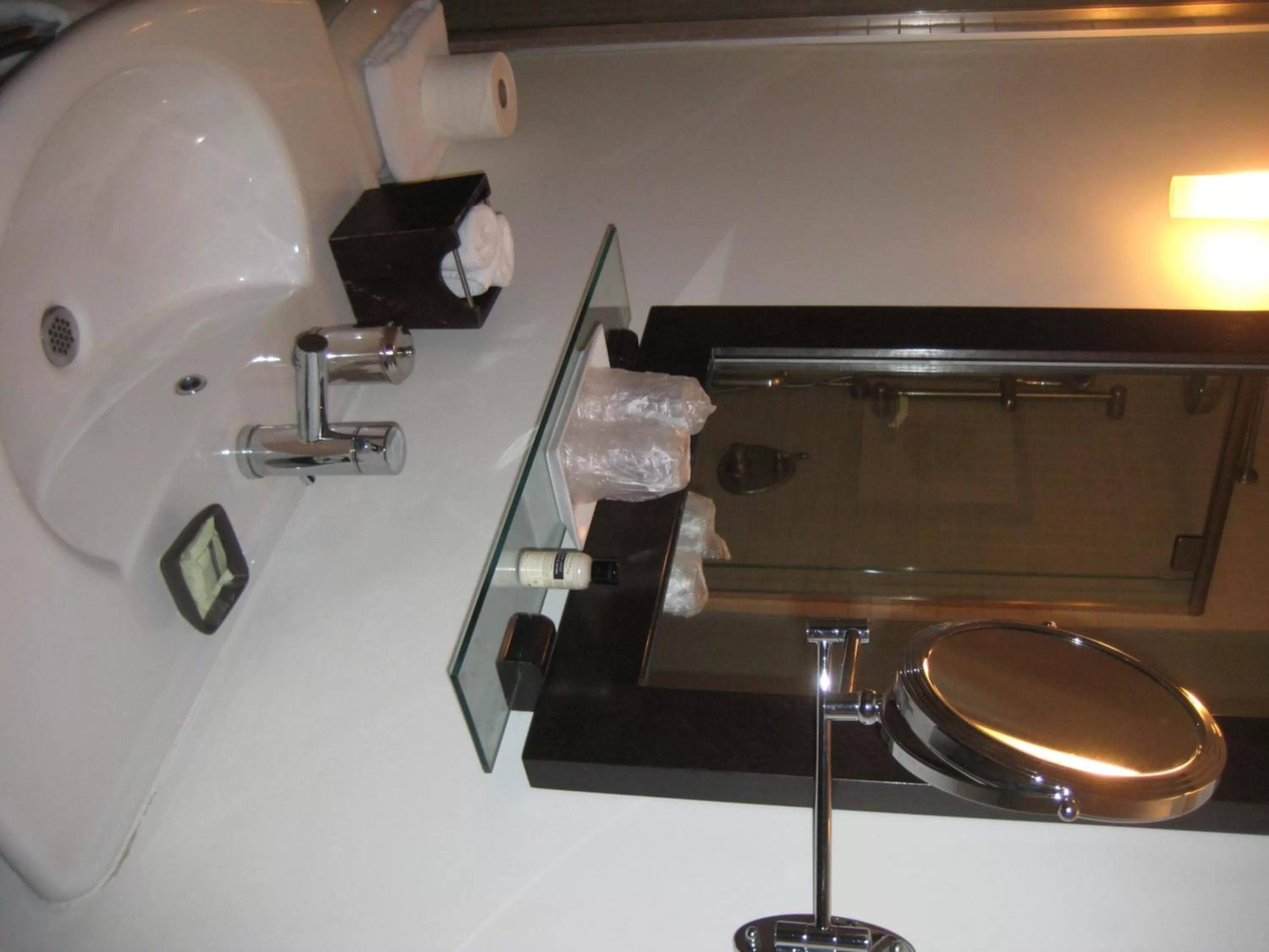 Bathroom in Le Relais Lyonnais