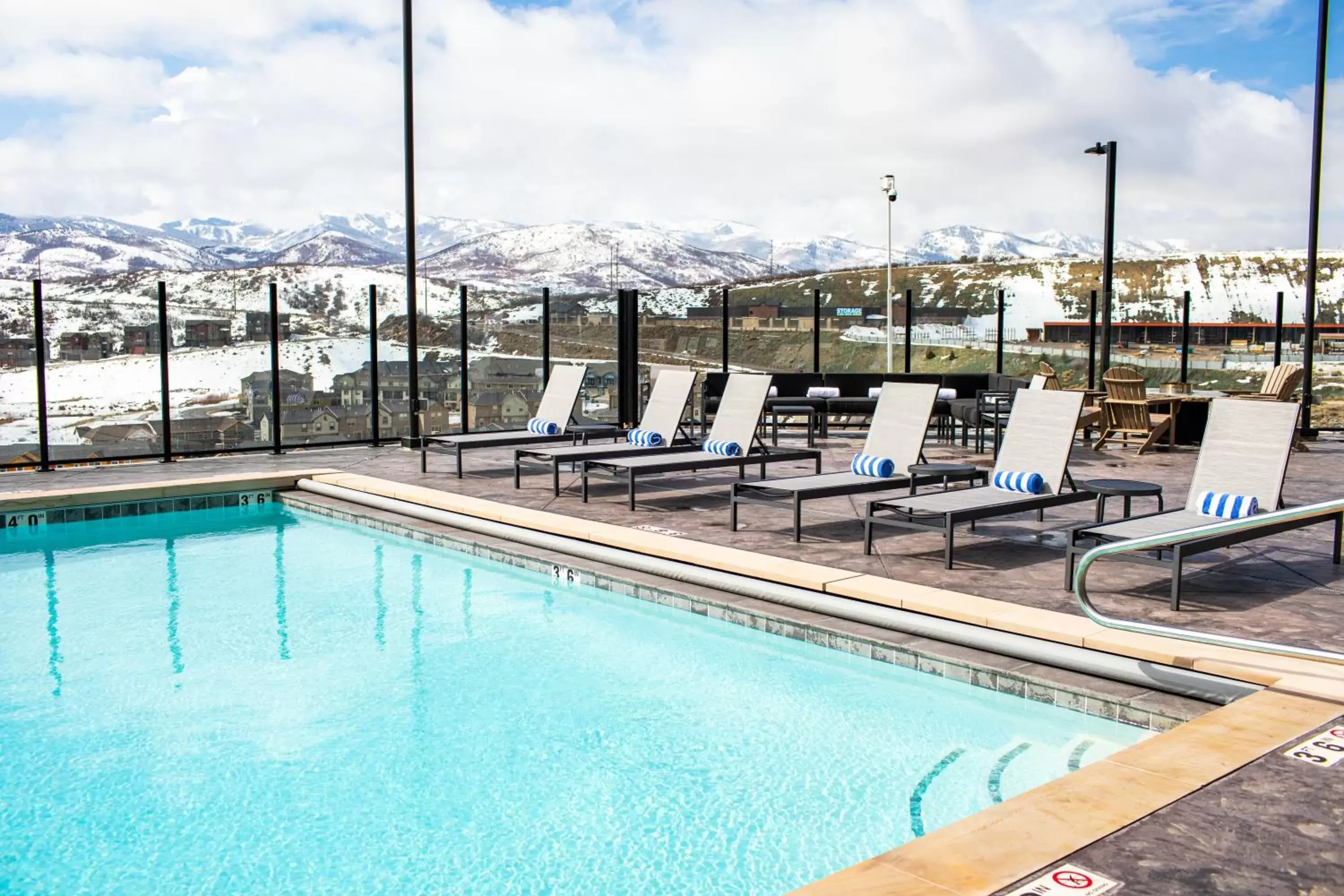 Swimming Pool in Black Rock Mountain Resort