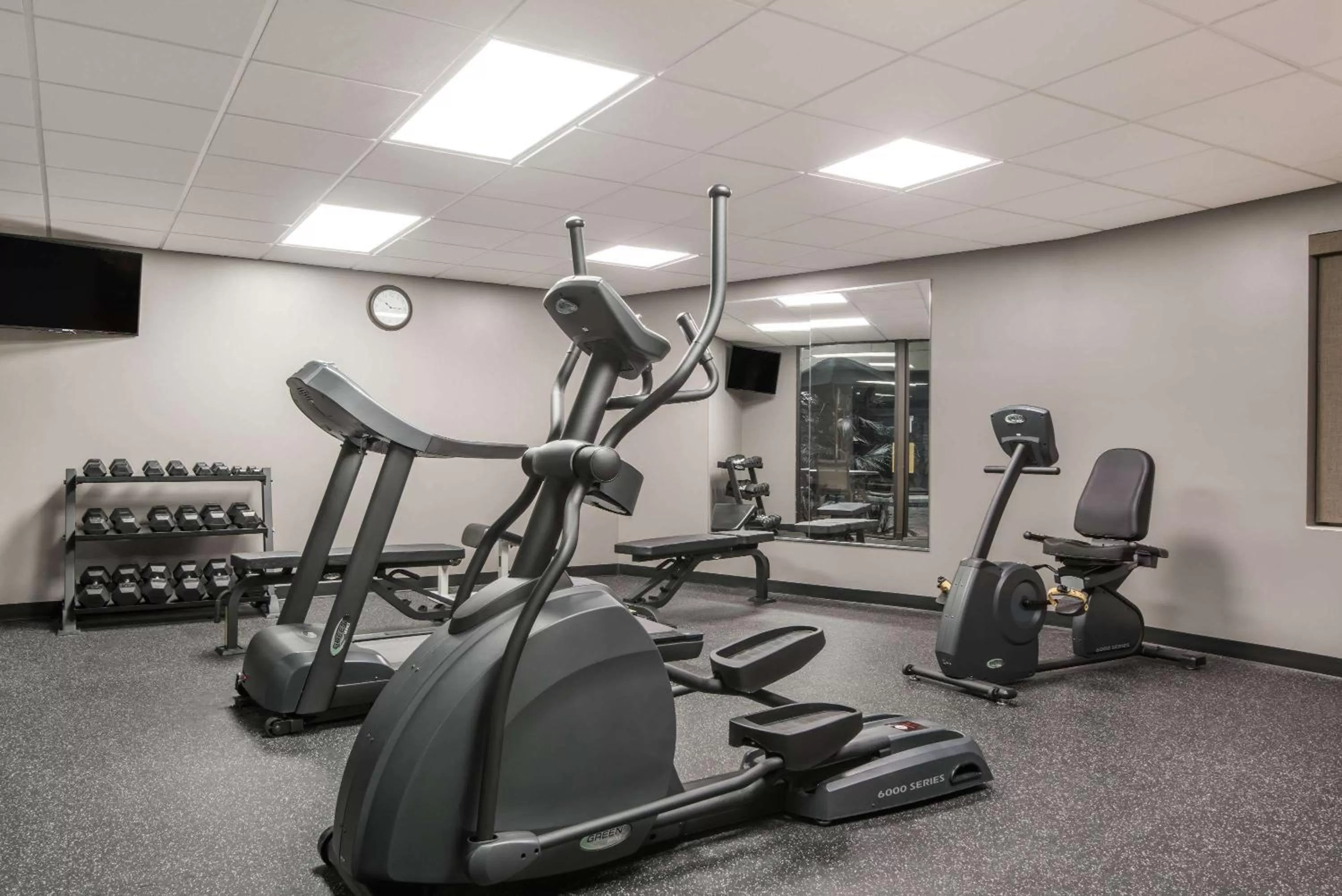 Fitness centre/facilities in Wyndham Garden Hotel Cross Lanes Charleston