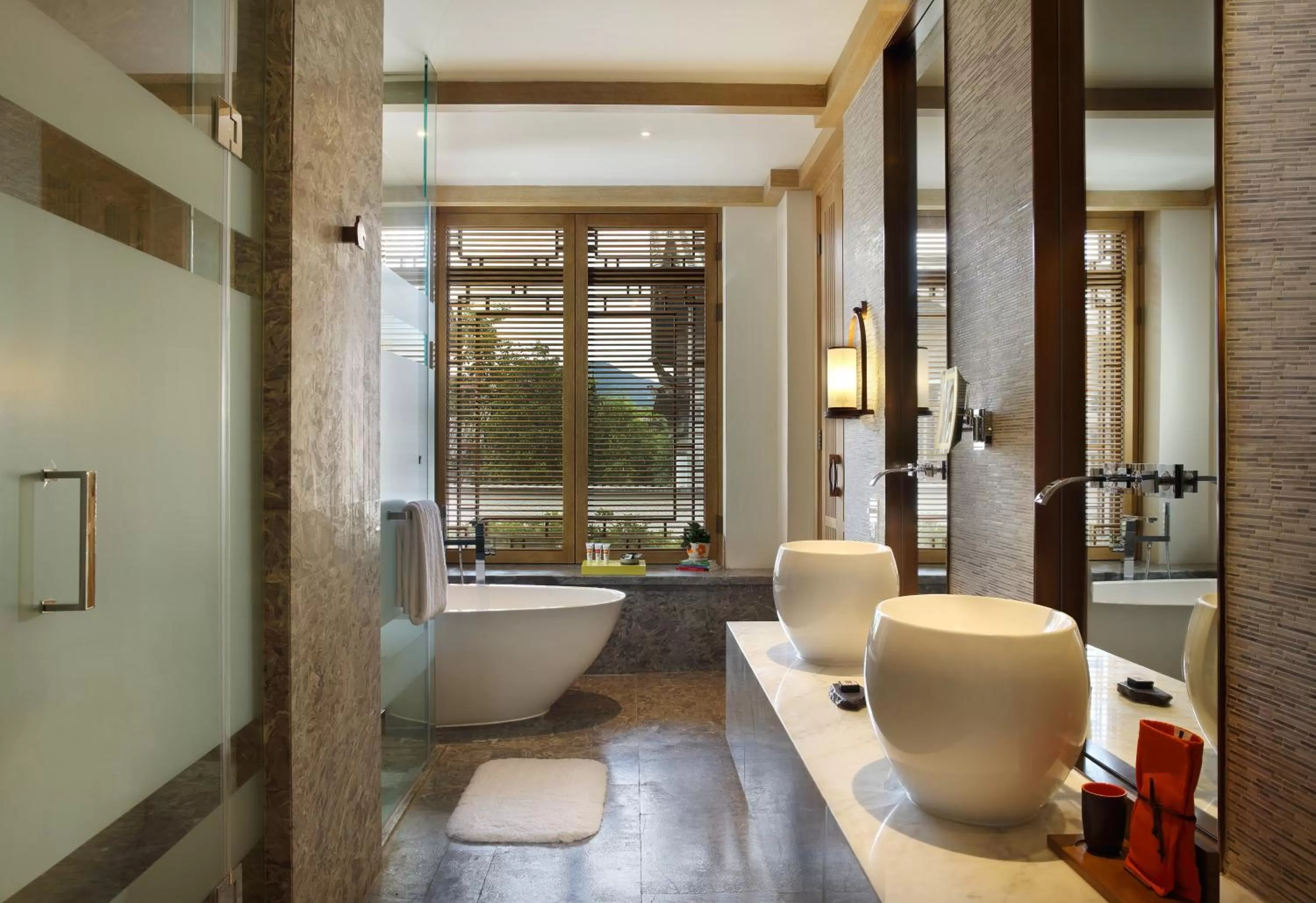 Photo of the whole room in Hotel Indigo Lijiang Ancient Town by IHG