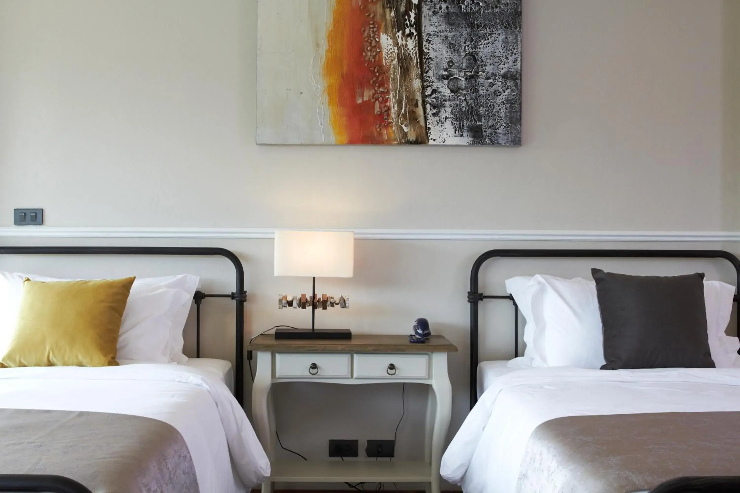 Bed in L'air Du Pran Bed in L'air Du Pran