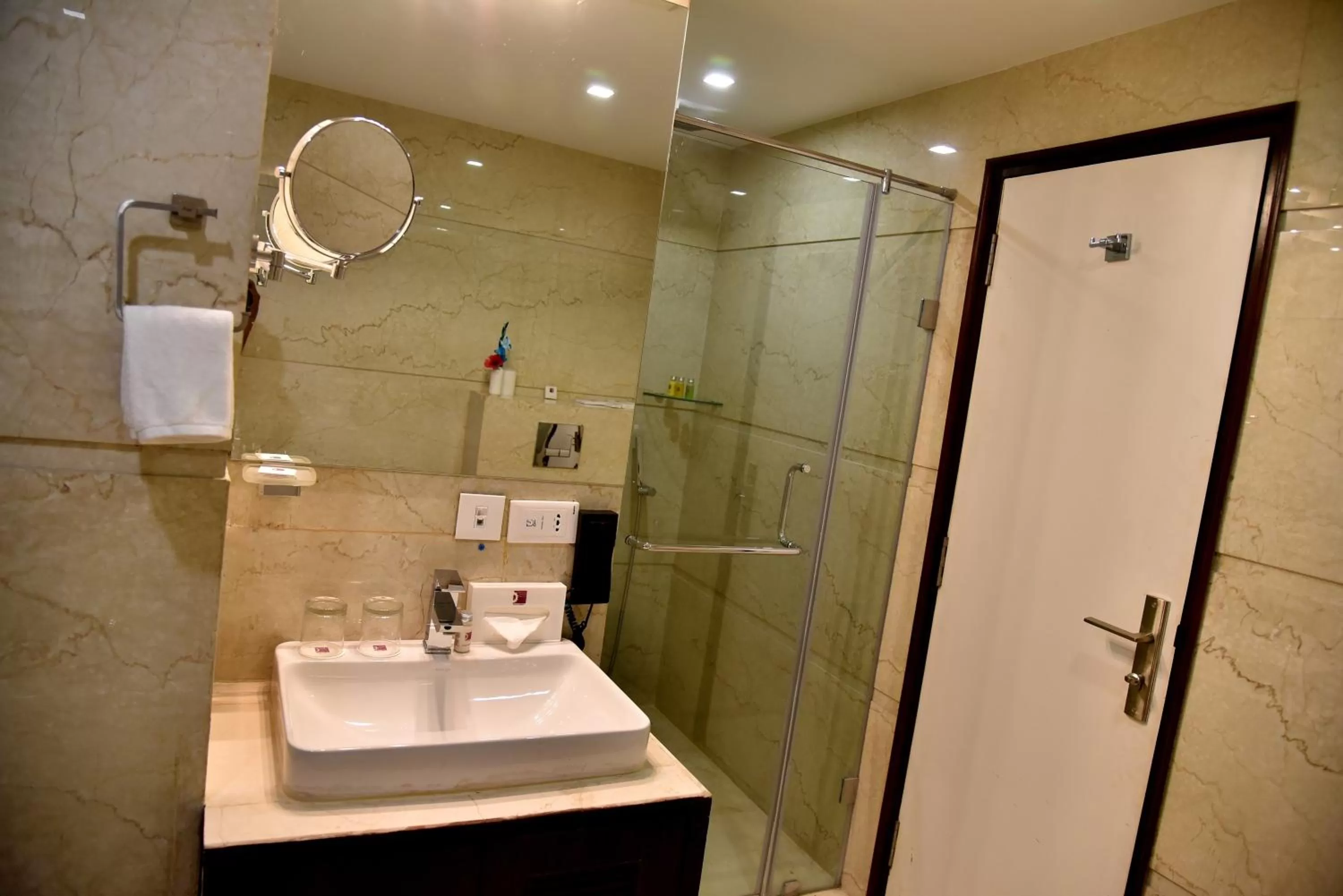 Bathroom in Clarks Inn Suites Gwalior