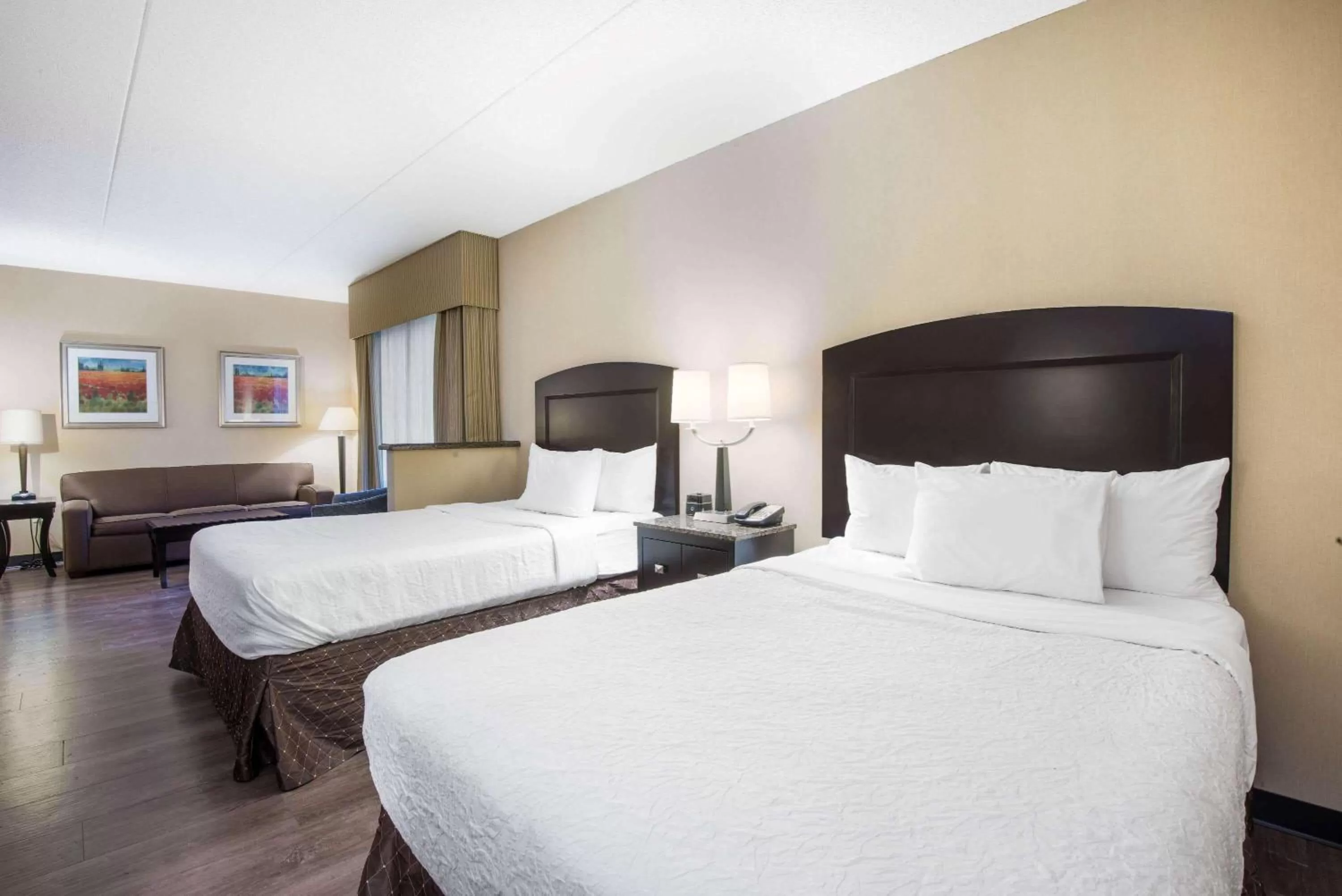 Photo of the whole room, Bed in La Quinta Inn & Suites Bel Air I-95 Exit 77A