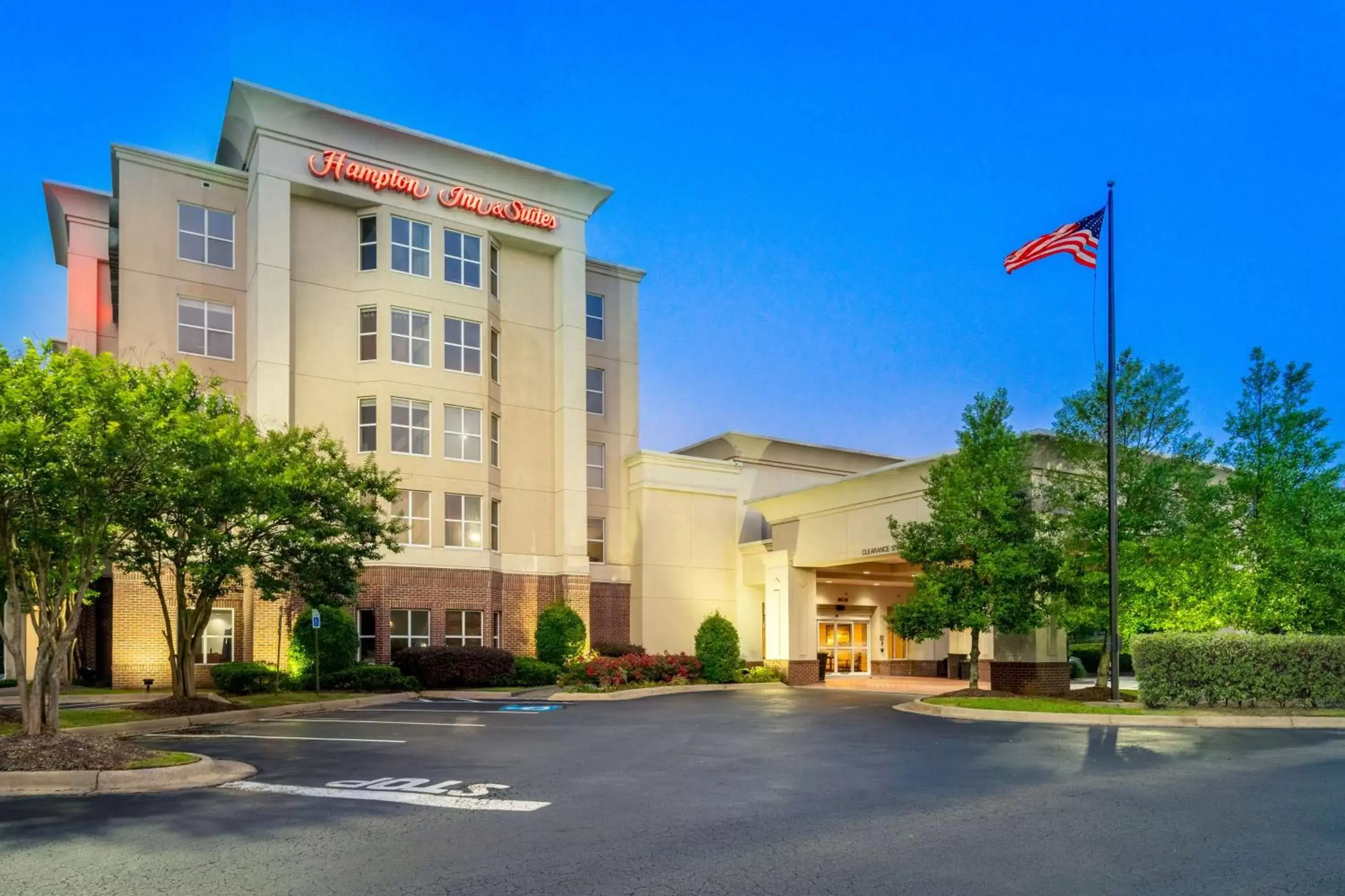 Property Building in Hampton Inn & Suites West Little Rock