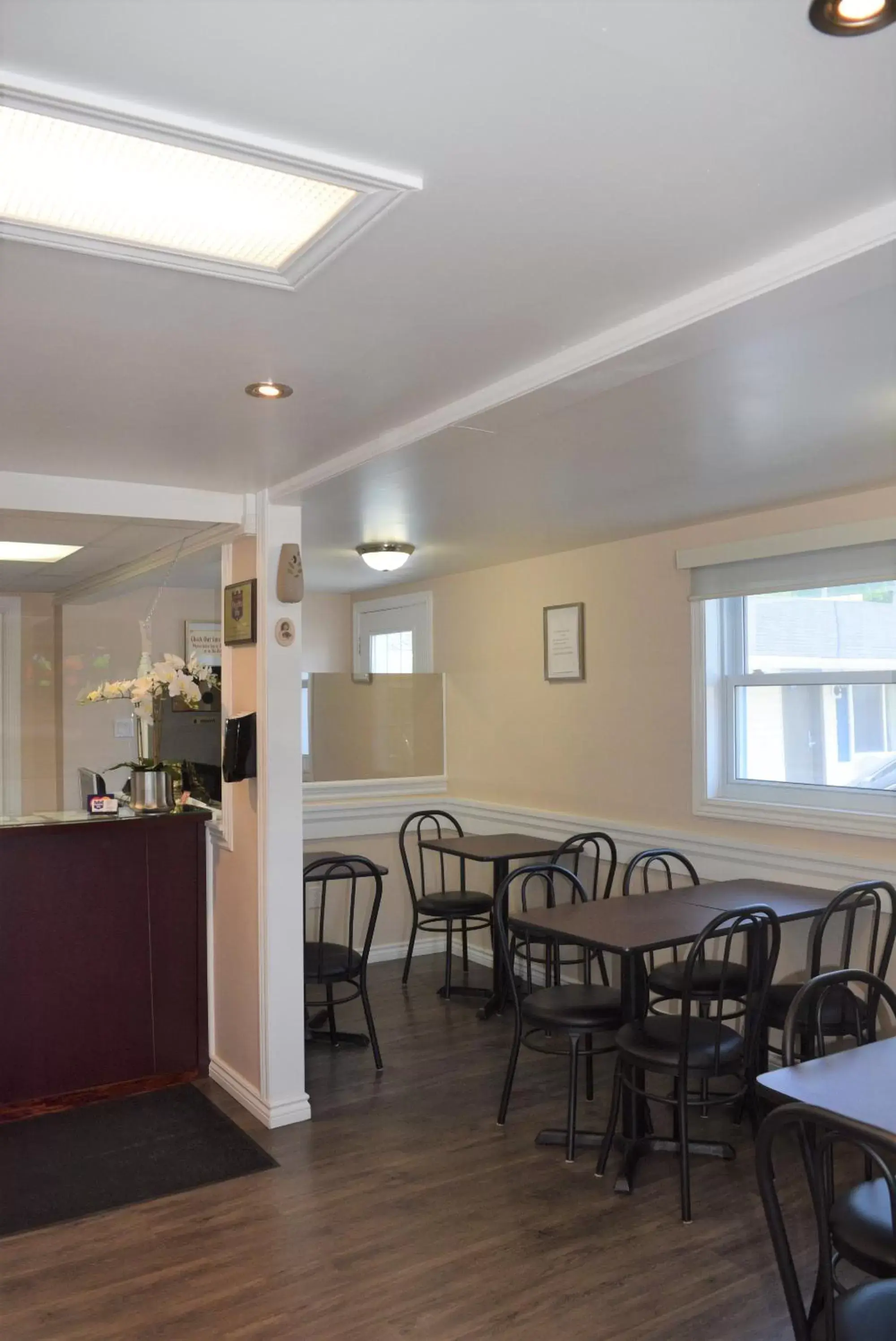 Knights Inn Arnprior Knights Inn Arnprior