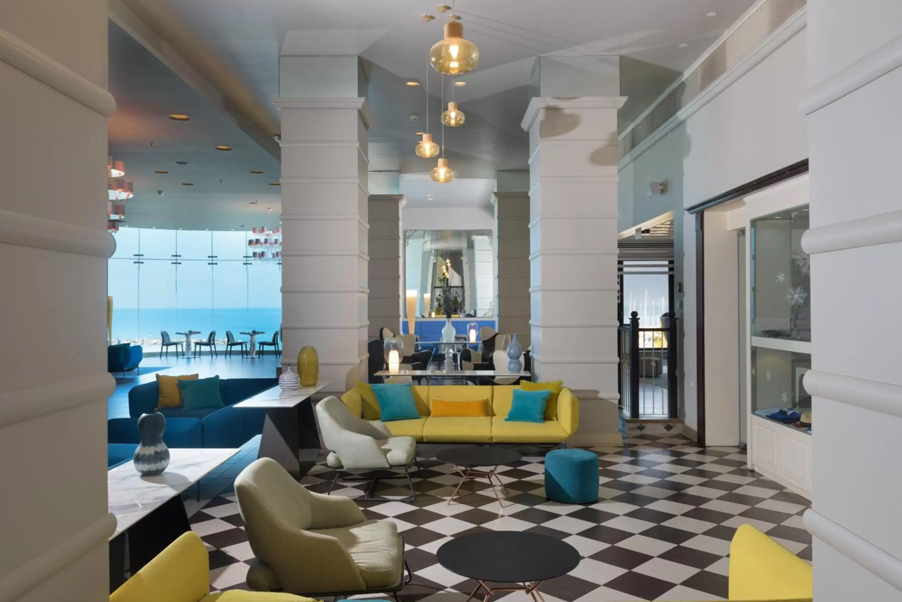 Lobby or reception in Herods Tel Aviv By The Beach