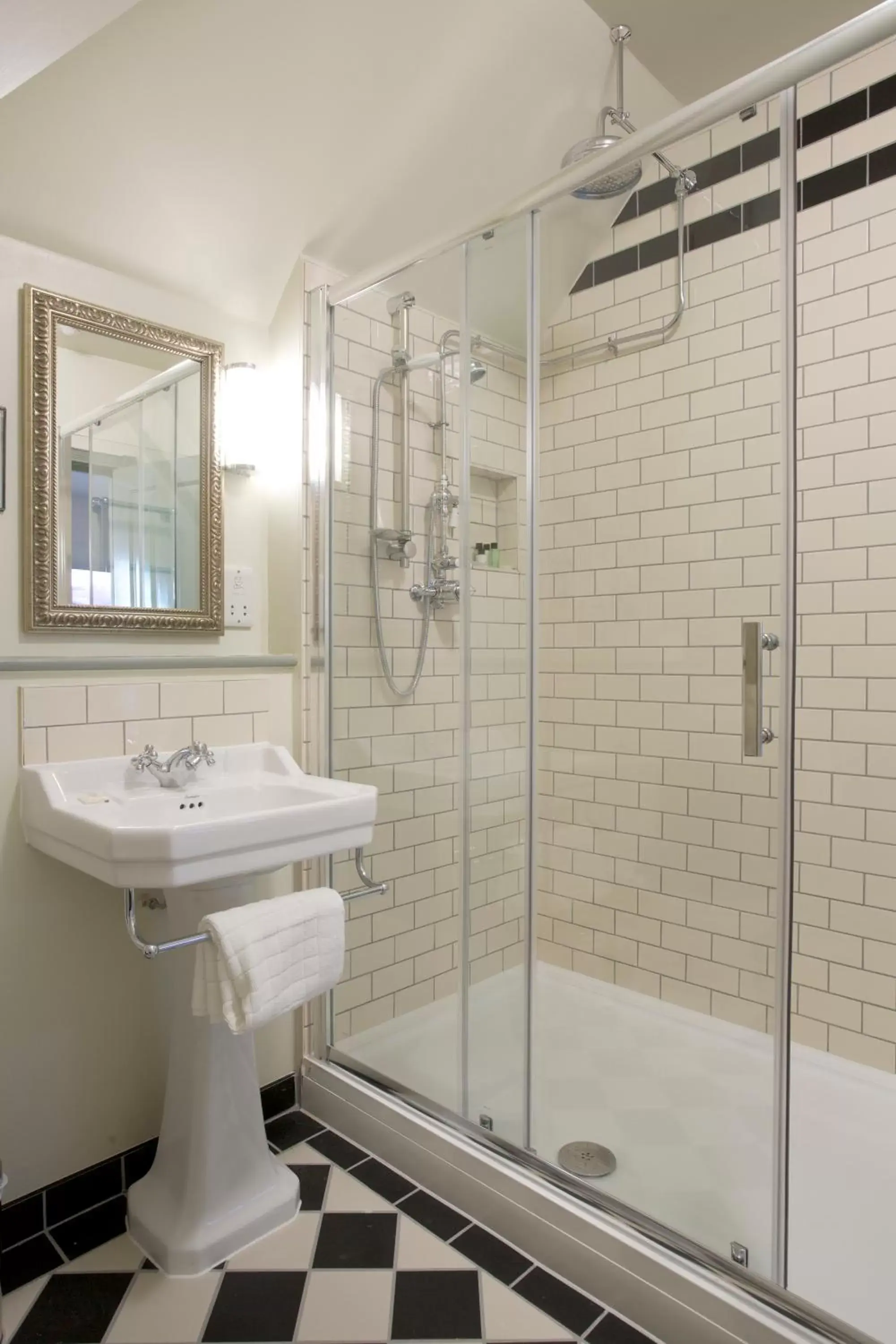 Deluxe Double Room in The Duchess of Cornwall Deluxe Double Room in The Duchess of Cornwall