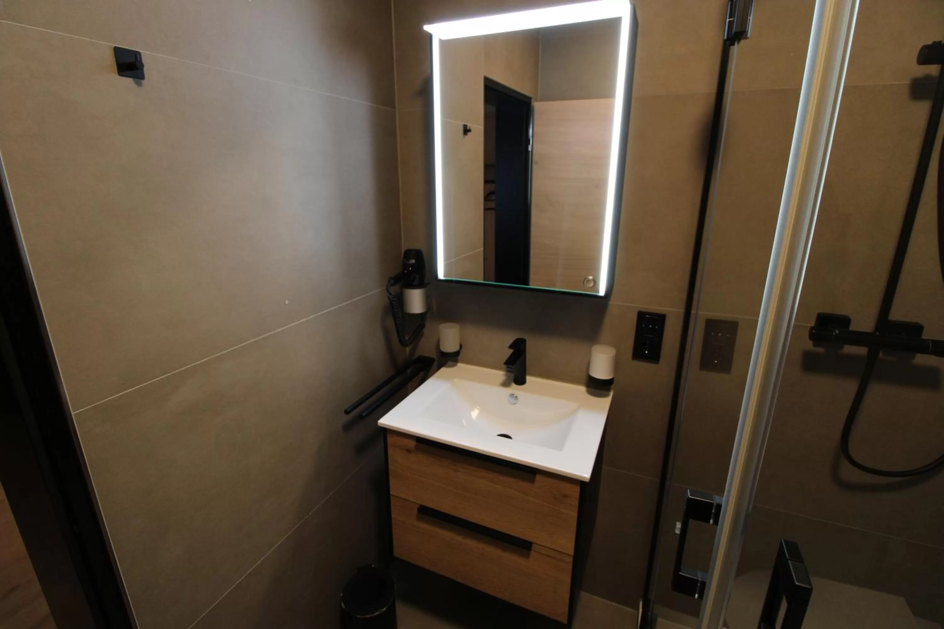 Bathroom in DER Hirsch Hotel