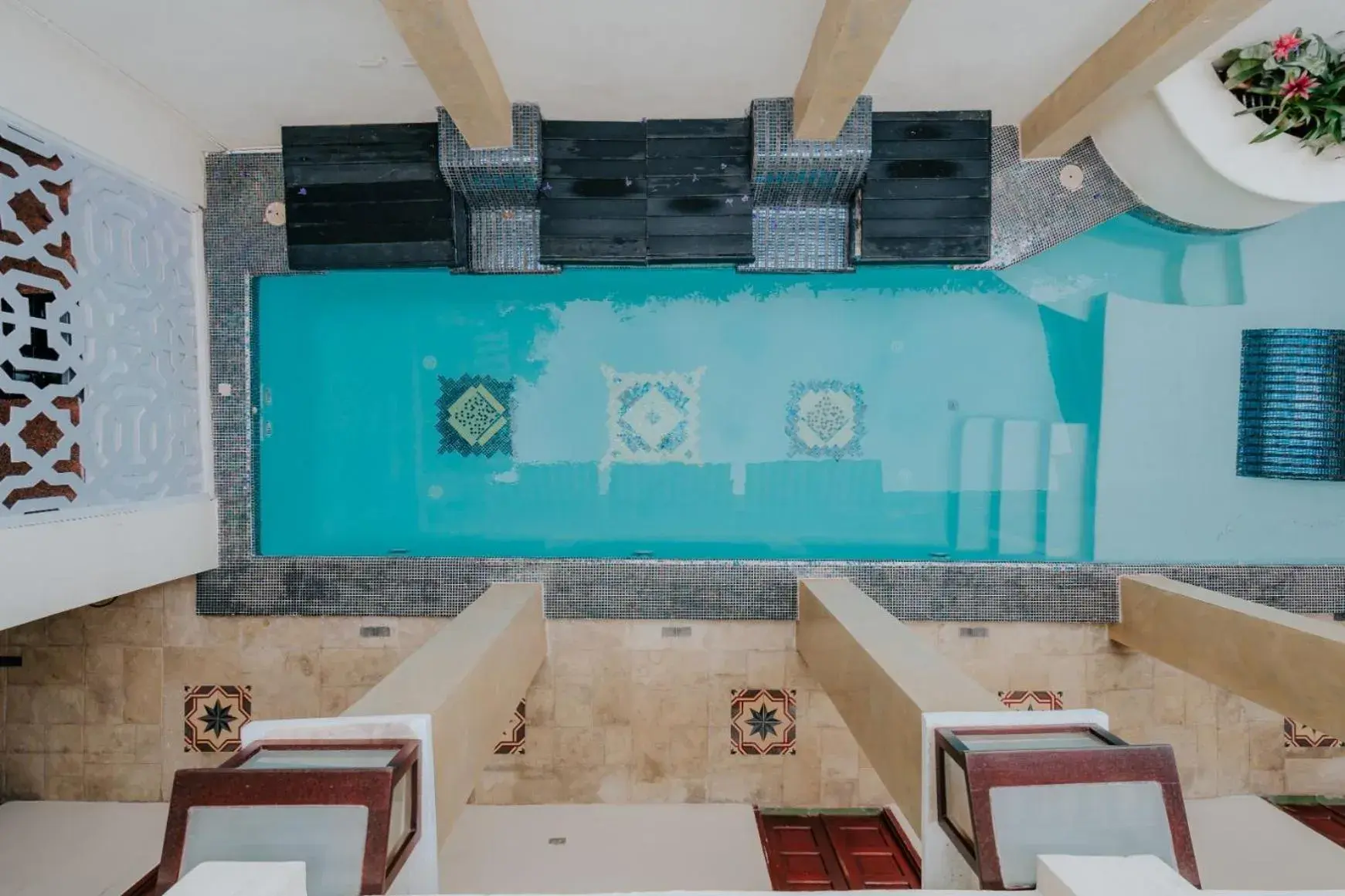 Swimming pool, Floor Plan in Casa Sánchez Hotel