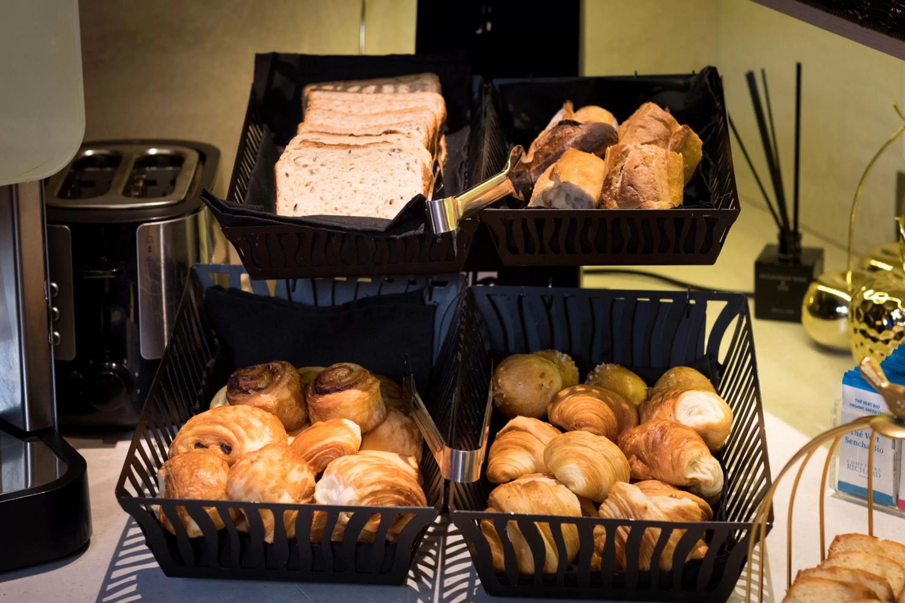 Food and drinks in Prince Albert Lyon Bercy