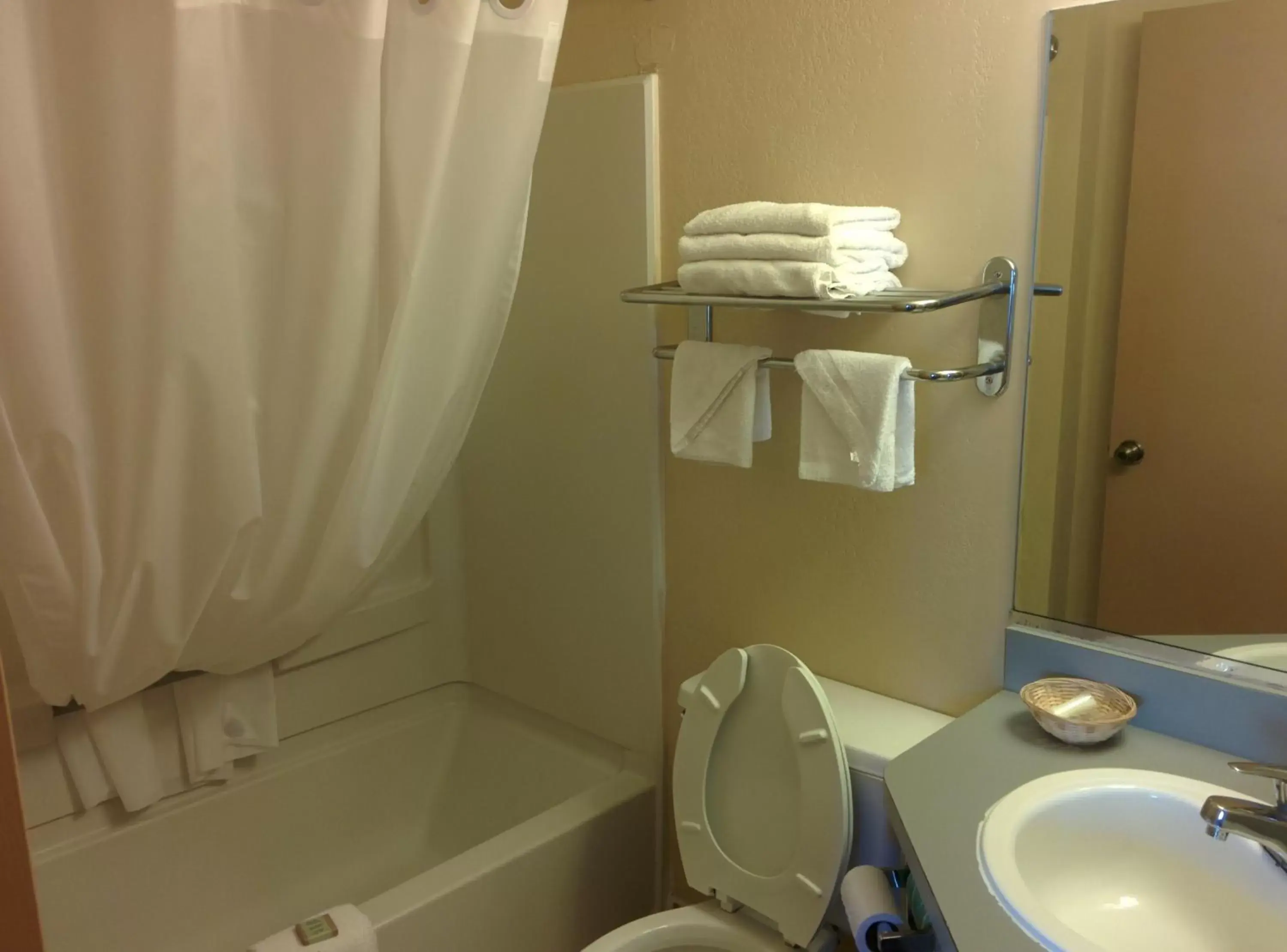 Bathroom in Super 8 by Wyndham Myrtle Beach/Market Common Area