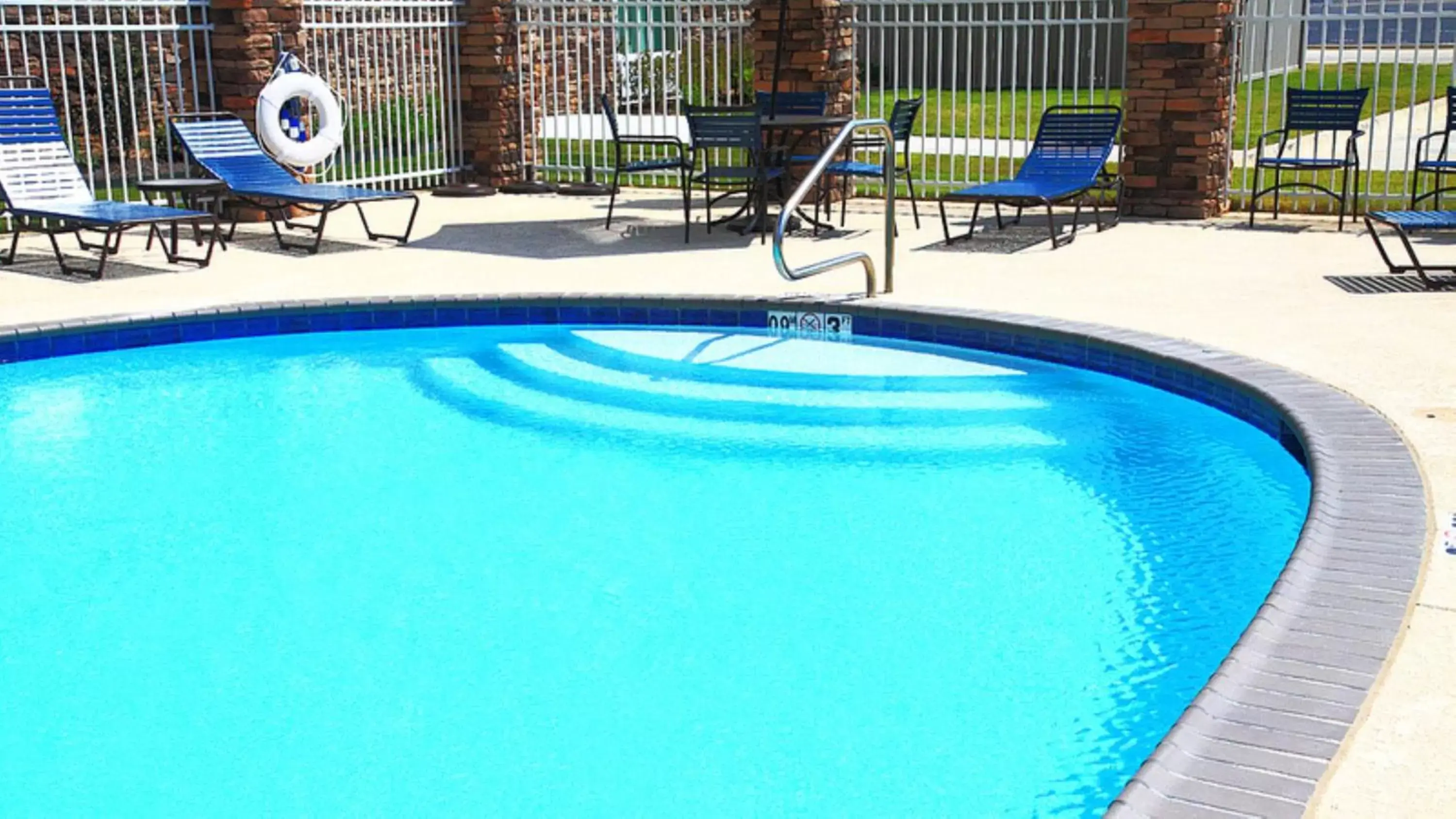 Swimming Pool in Holiday Inn Express and Suites Bossier City Louisiana Downs, an IHG Hotel