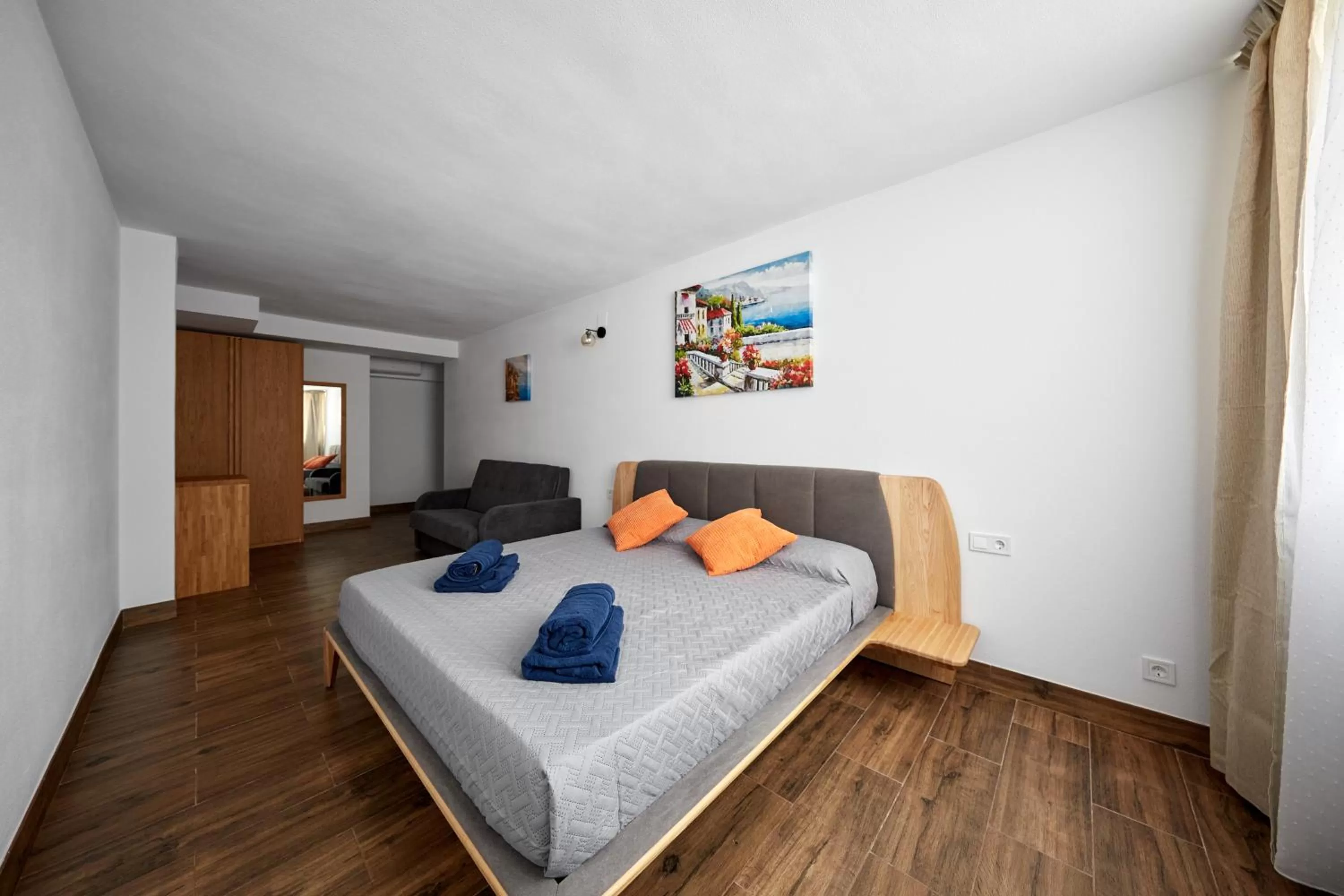 Photo of the whole room, Bed in El Patio Hostal