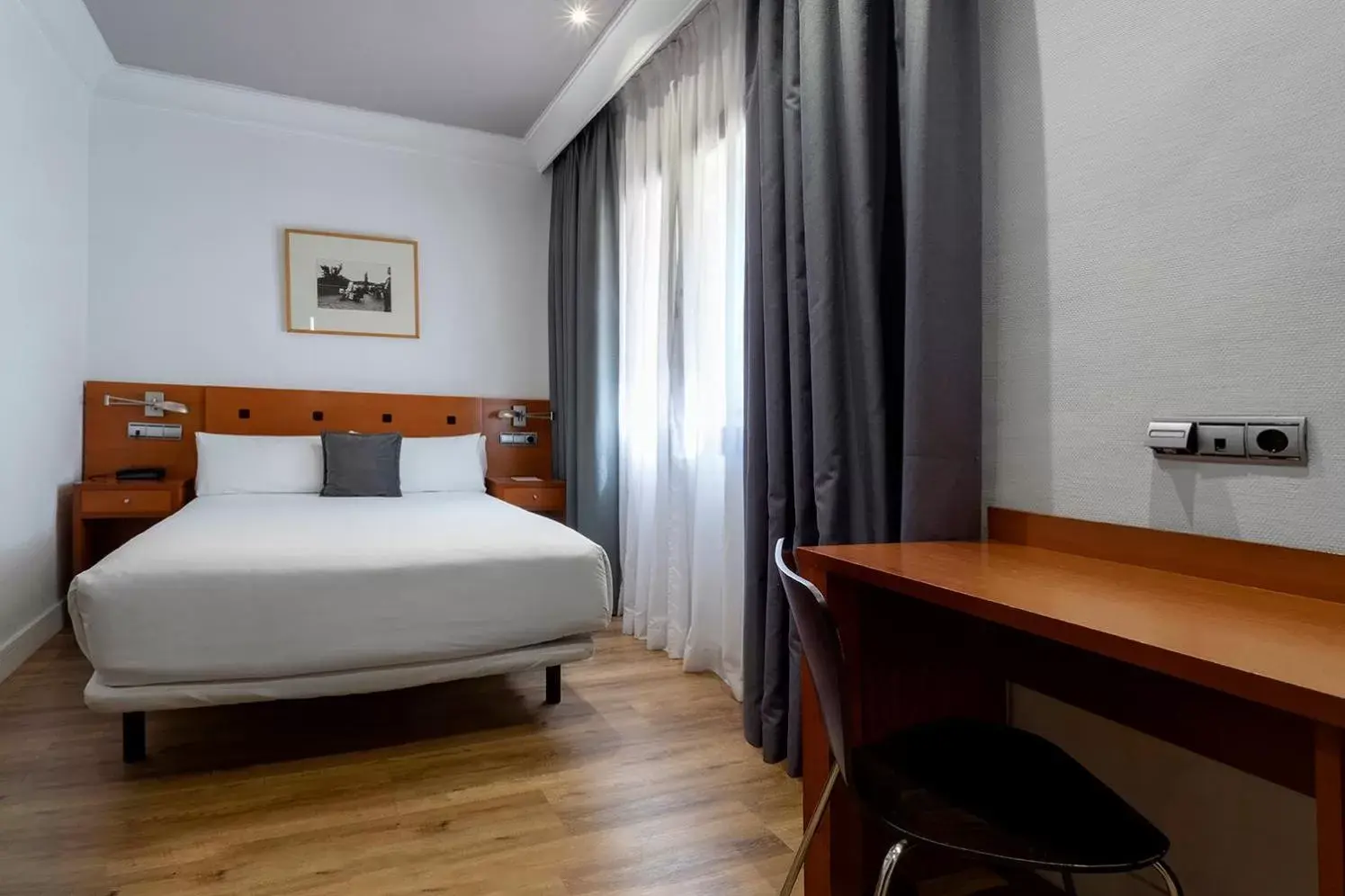 Bedroom, Bed in Petit Palace Cliper-Gran Vía